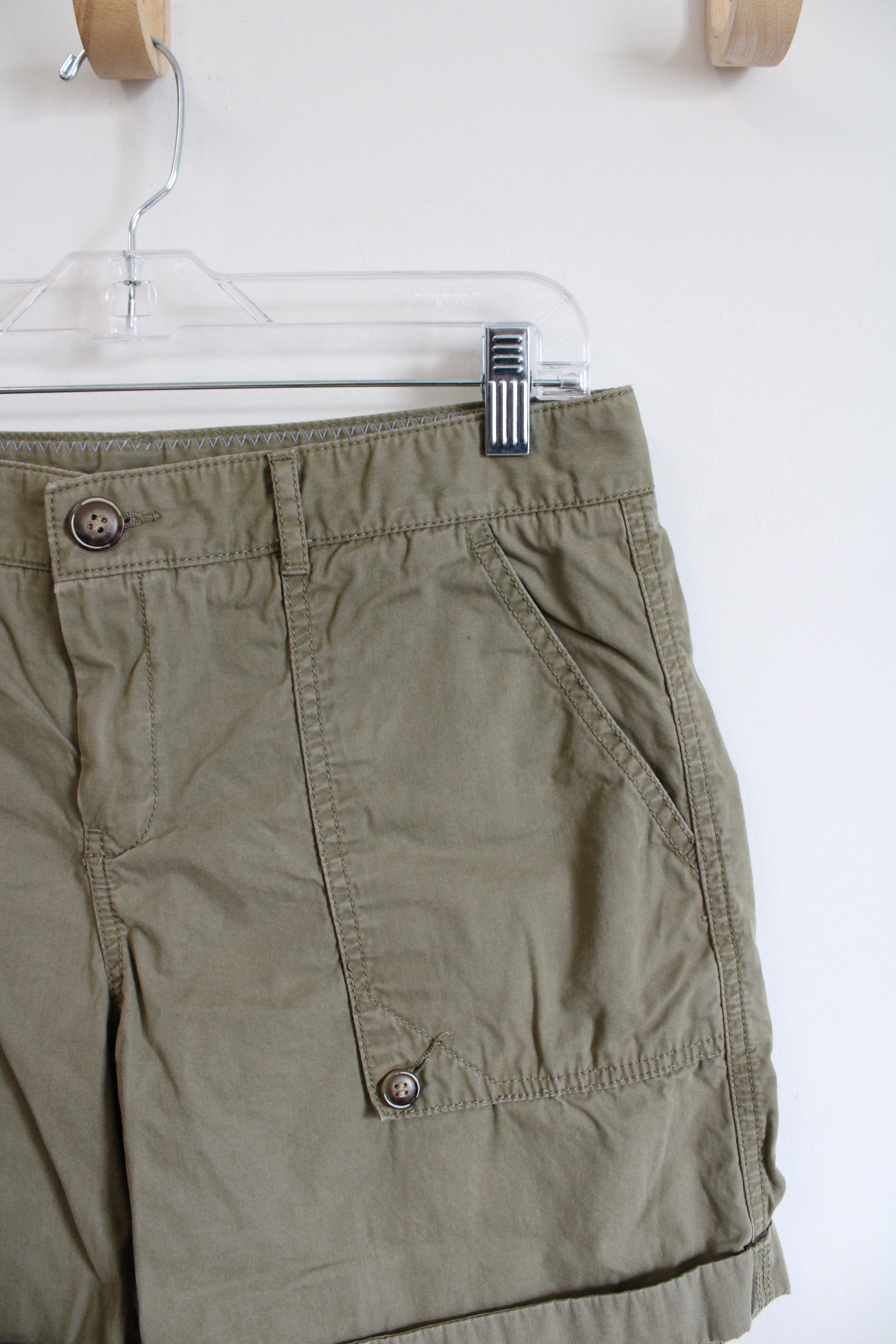 Dockers Green Cuffed Shorts | 10