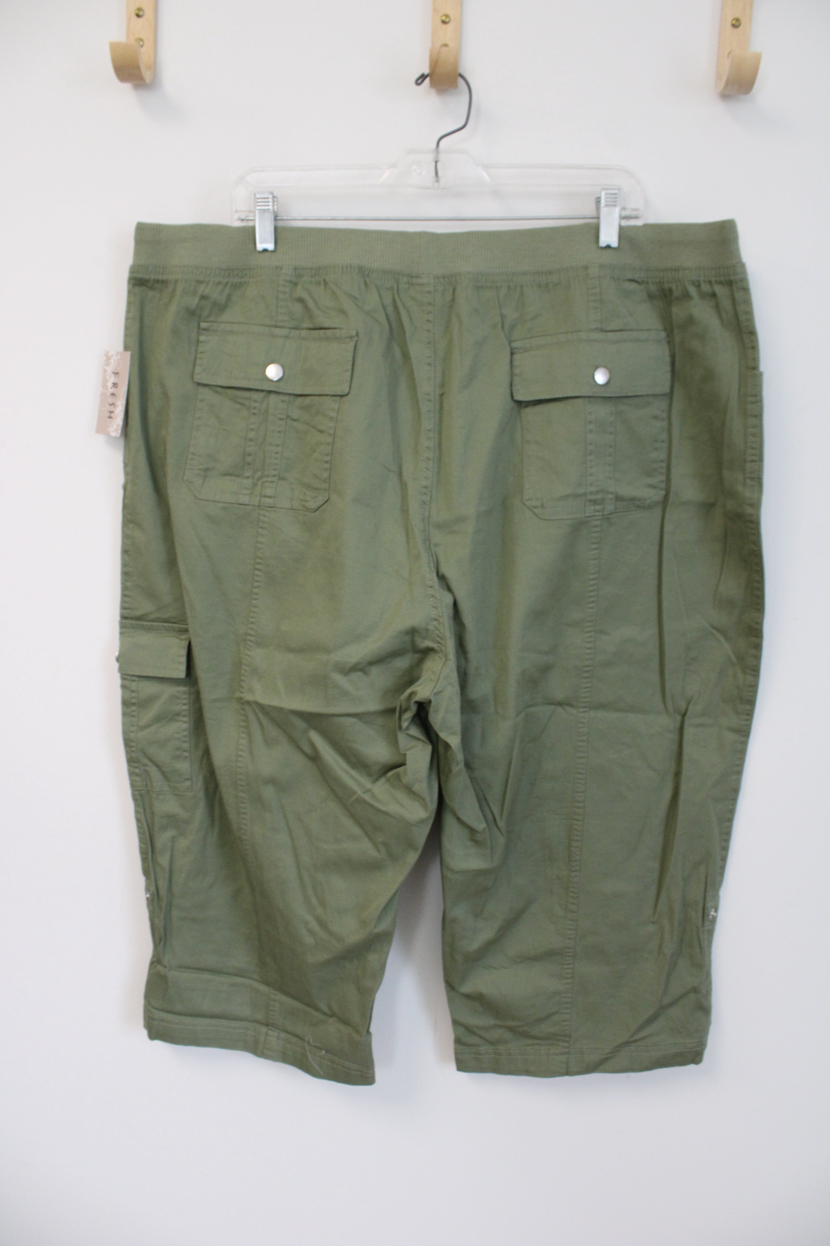 NEW Fresh Green Cargo Capri Pants | 24W