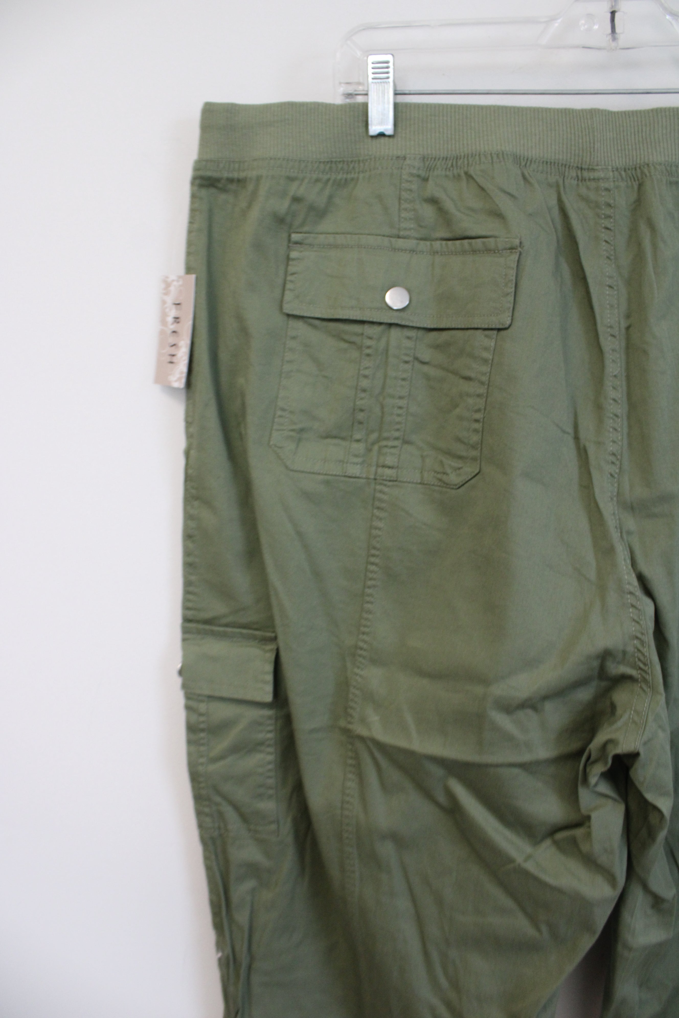 NEW Fresh Green Cargo Capri Pants | 24W