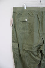 NEW Fresh Green Cargo Capri Pants | 24W