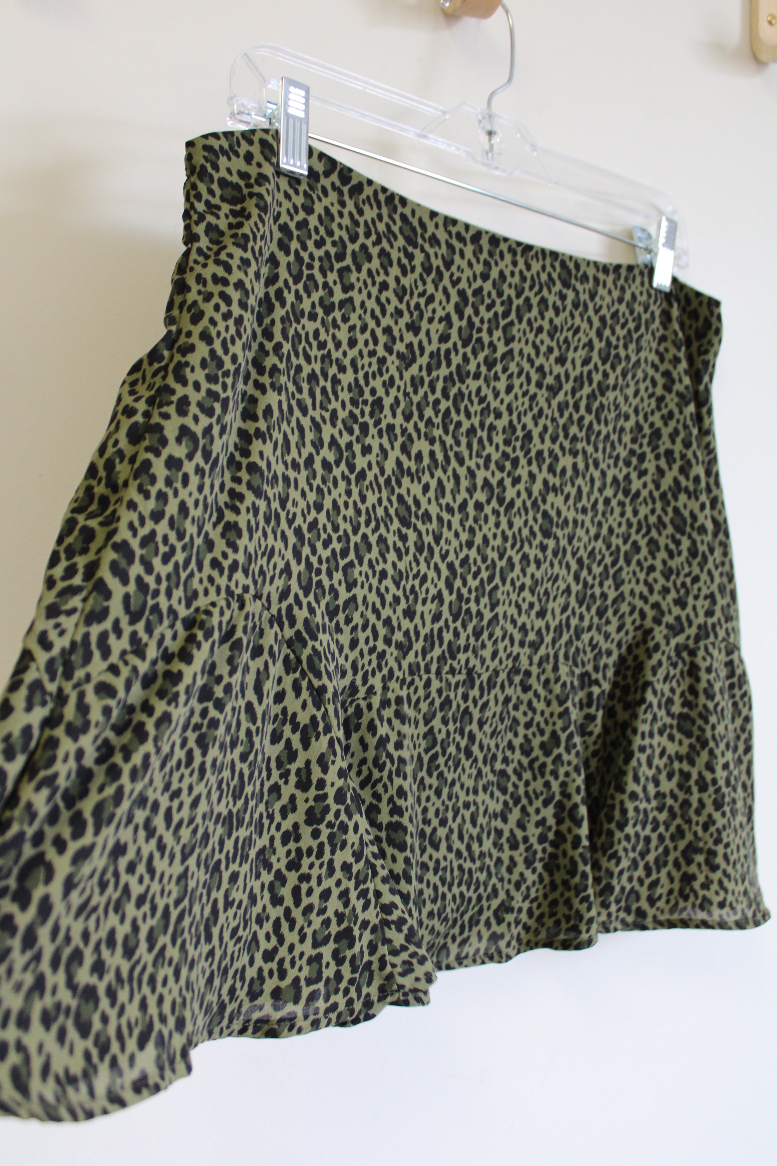 Trixxi Green Leopard Print Chiffon Mini Skirt XL Jubilee Thrift