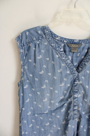 Natural Reflections Blue Chambray & White Floral Top | M