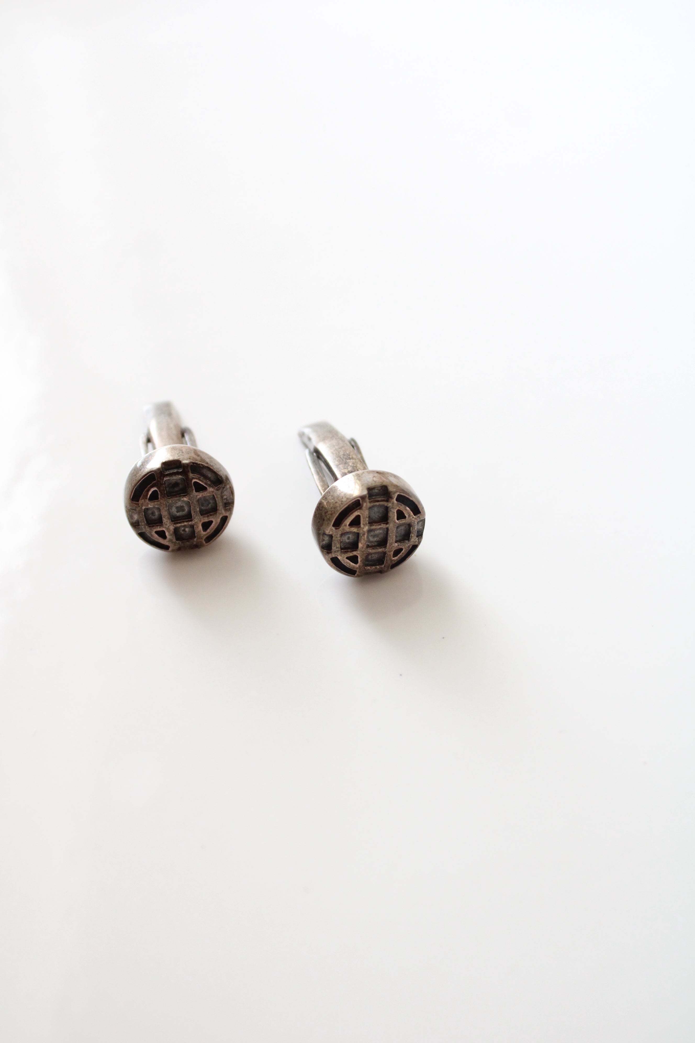 Sterling Silver Round Grid Cuff Links