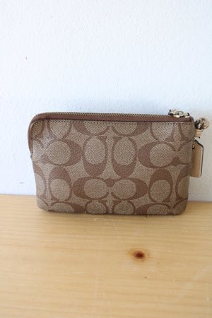 Coach Gold/Light Khaki Chalk Corner Zip Signature Canvas Wristlet