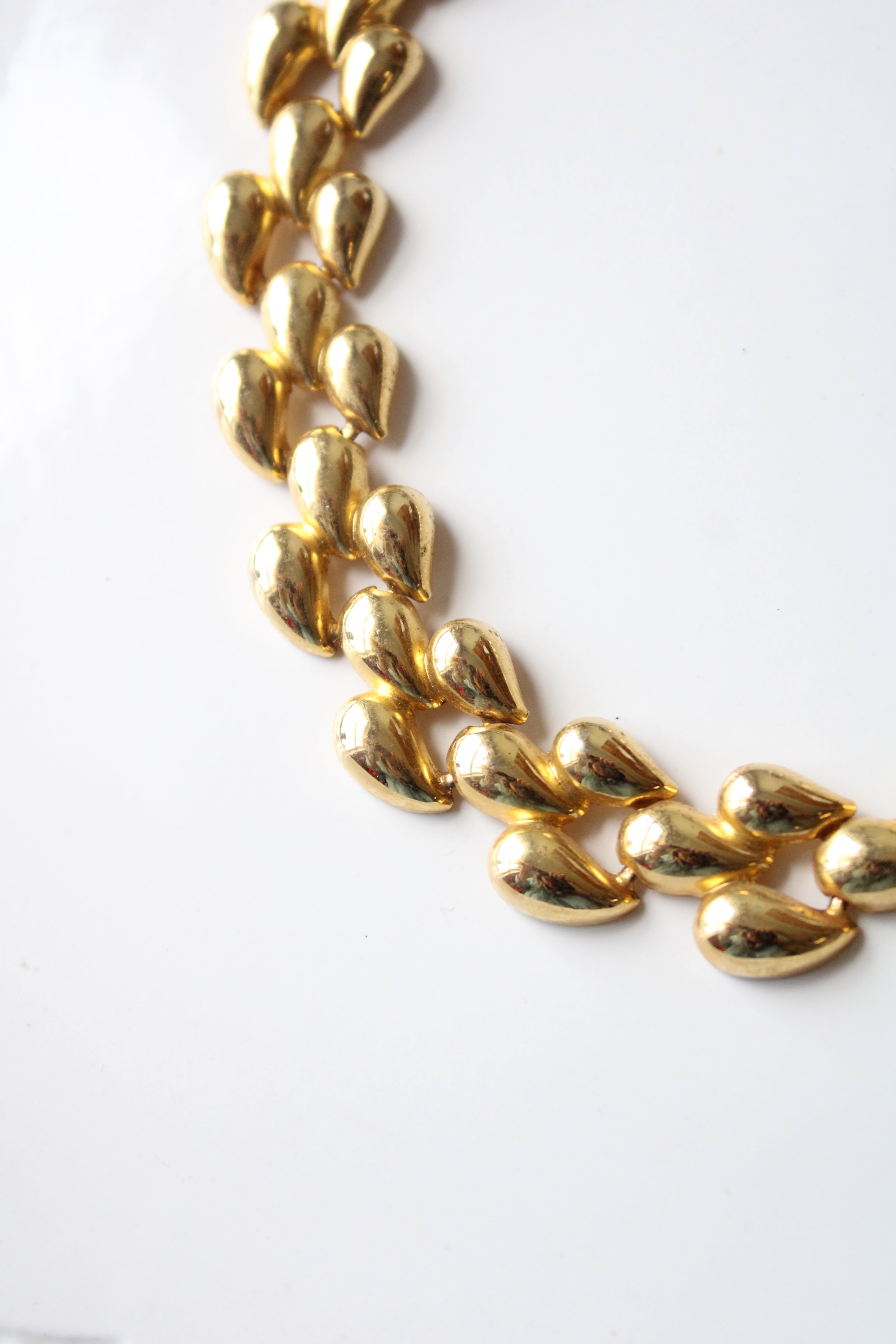 Golden Links Chain Necklace