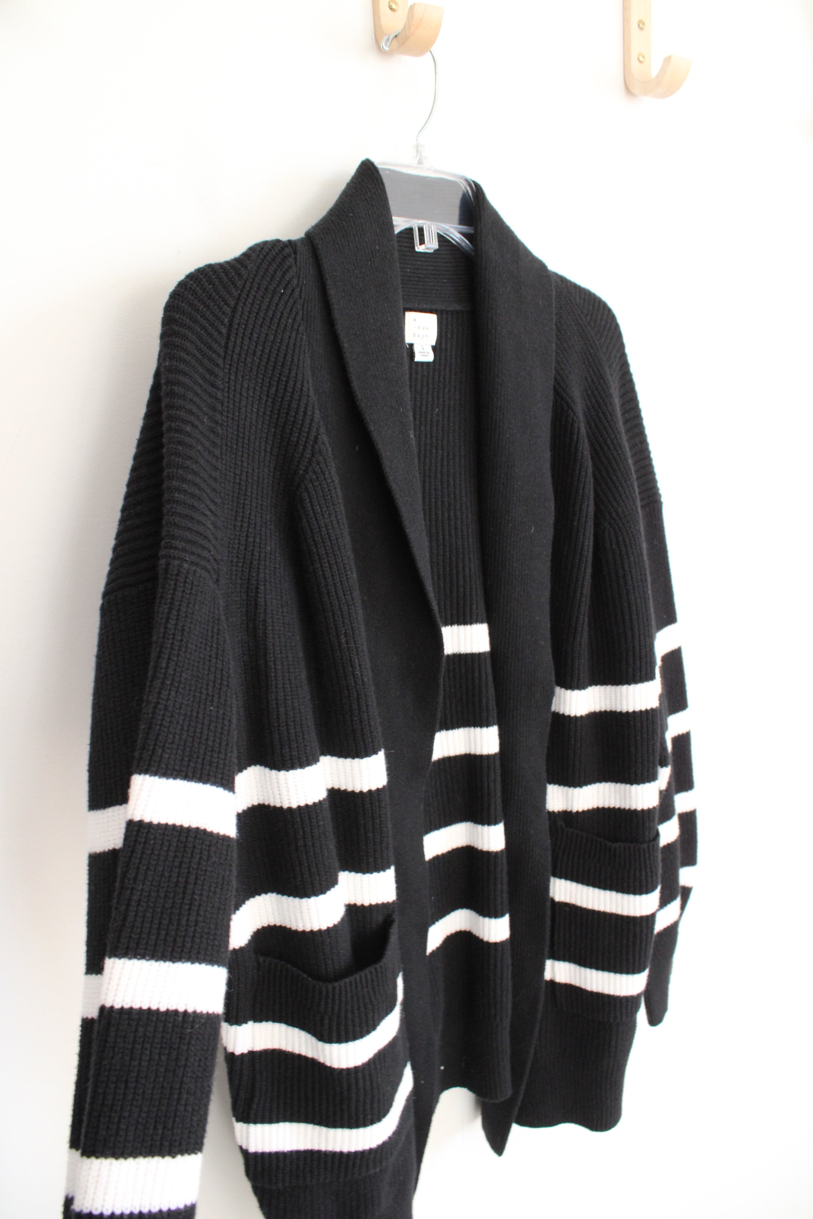 A New Day Black & White Striped Knit Cardigan | L