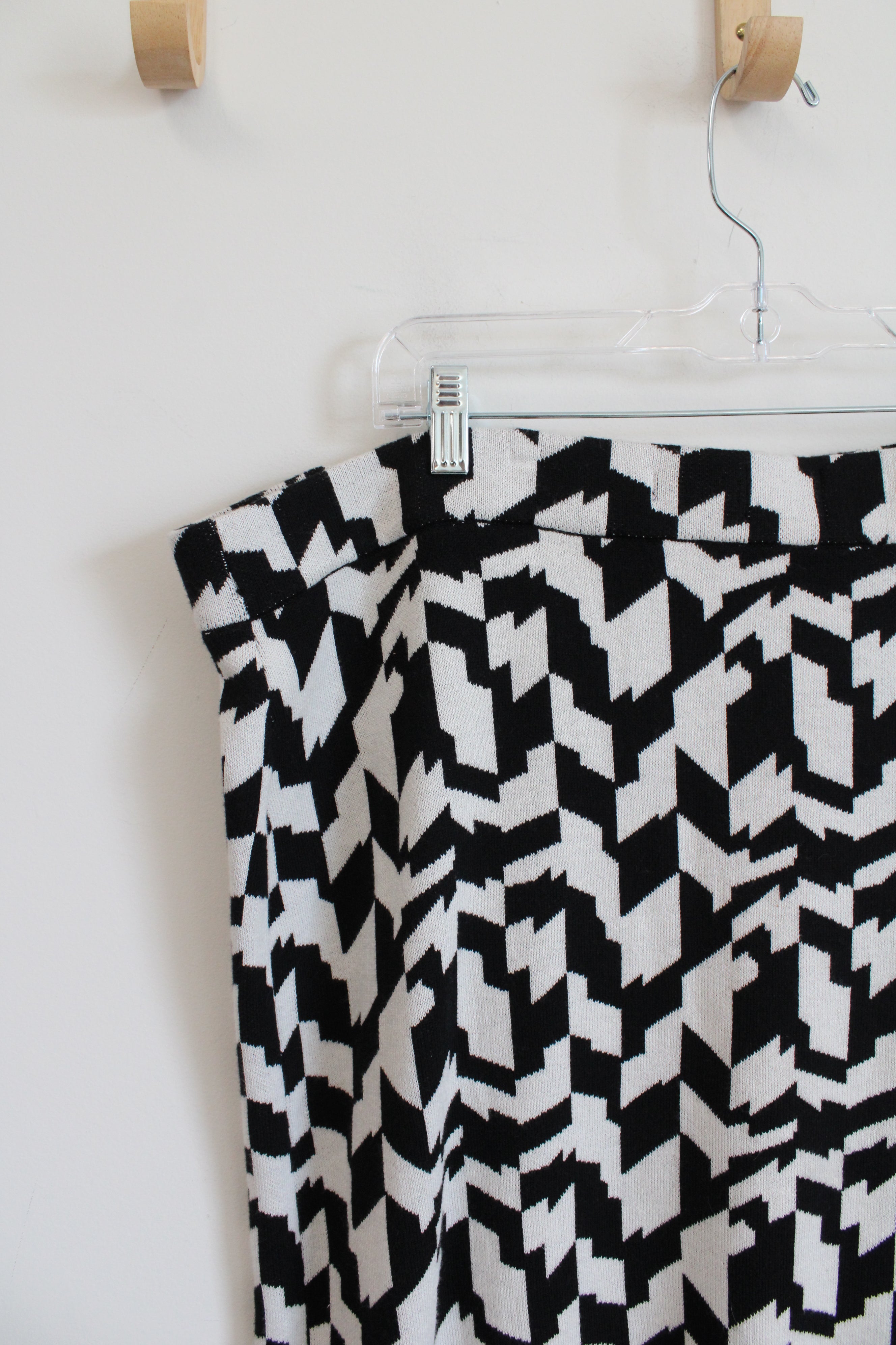 Future Collective Black & White Patterned Knit Slit Midi Skirt | 2X