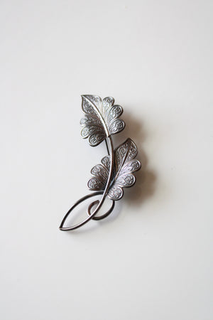 Beau Sterling Silver Leaf Pin