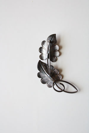 Beau Sterling Silver Leaf Pin