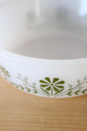 Glasbake Vintage Green Daisy J2600 1.5 Quart Casserole Dish