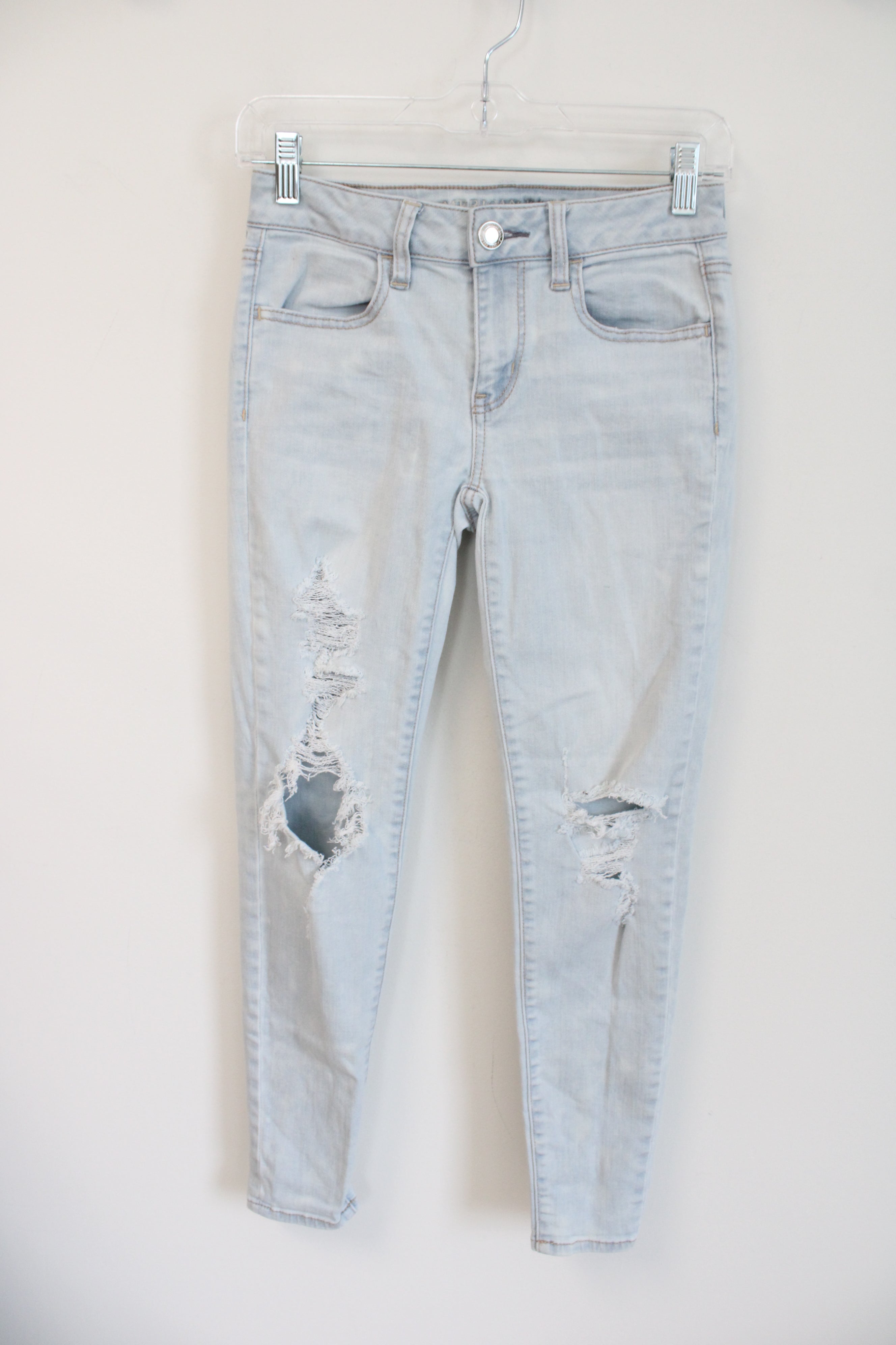 American Eagle Light Wash Distressed Jeans | 2 Short