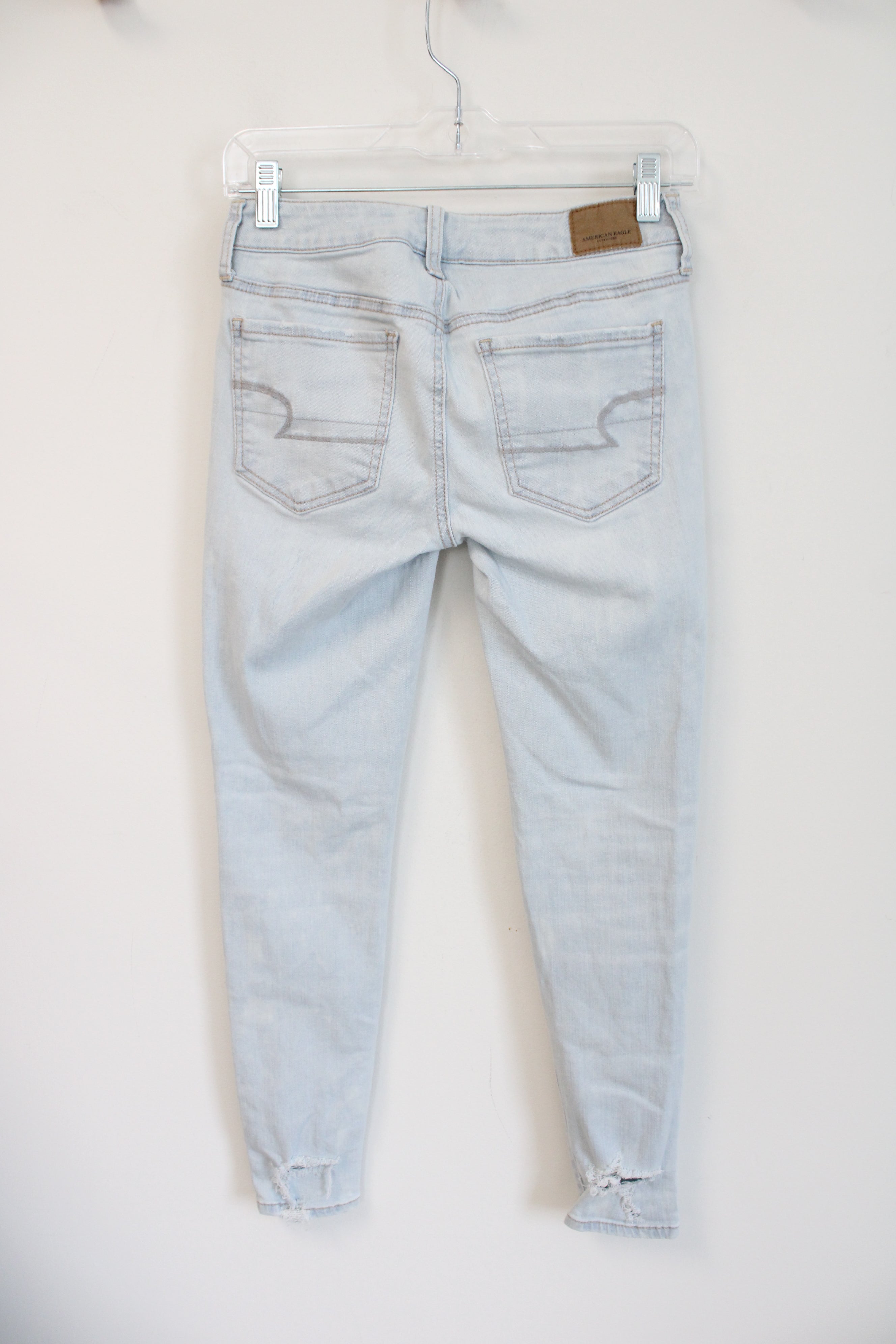 American Eagle Light Wash Distressed Jeans | 2 Short