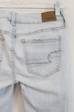 American Eagle Light Wash Distressed Jeans | 2 Short