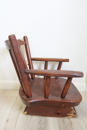 Hunt Country Furniture Wingdale NY Antique Wooden Children's Chair