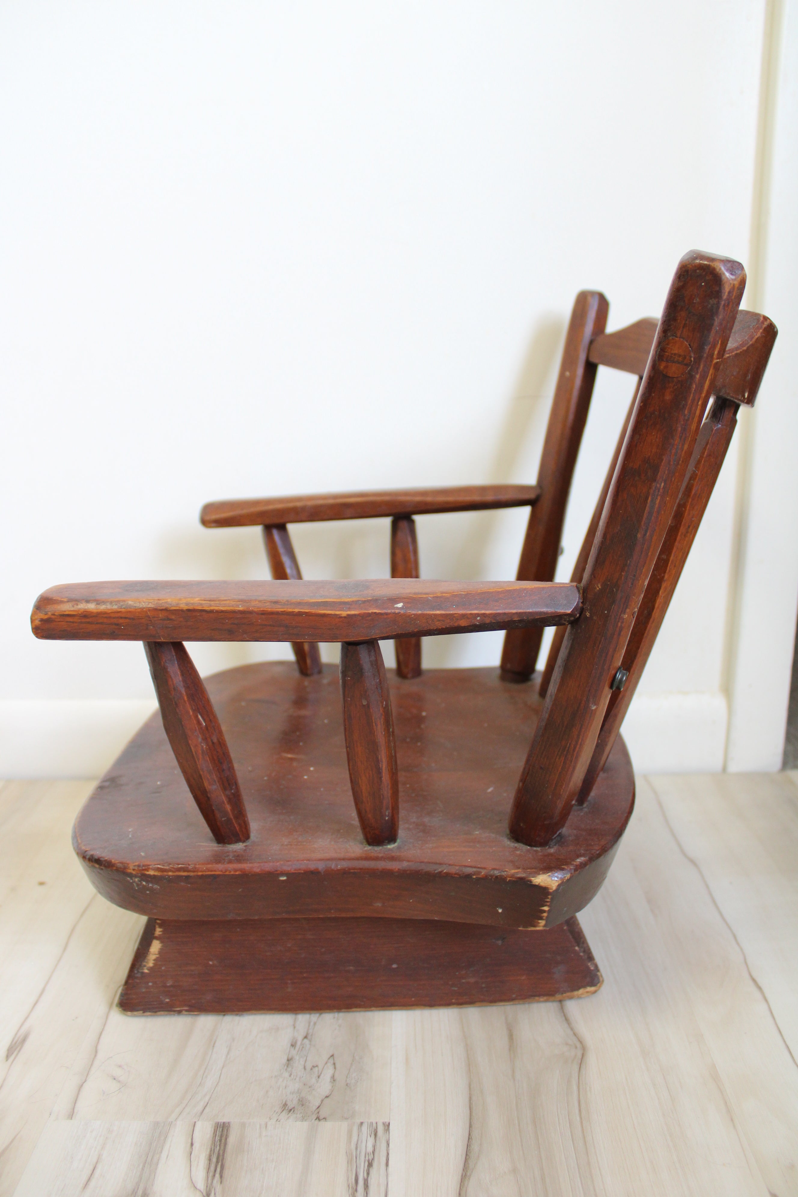 Hunt Country Furniture Wingdale NY Antique Wooden Children's Chair