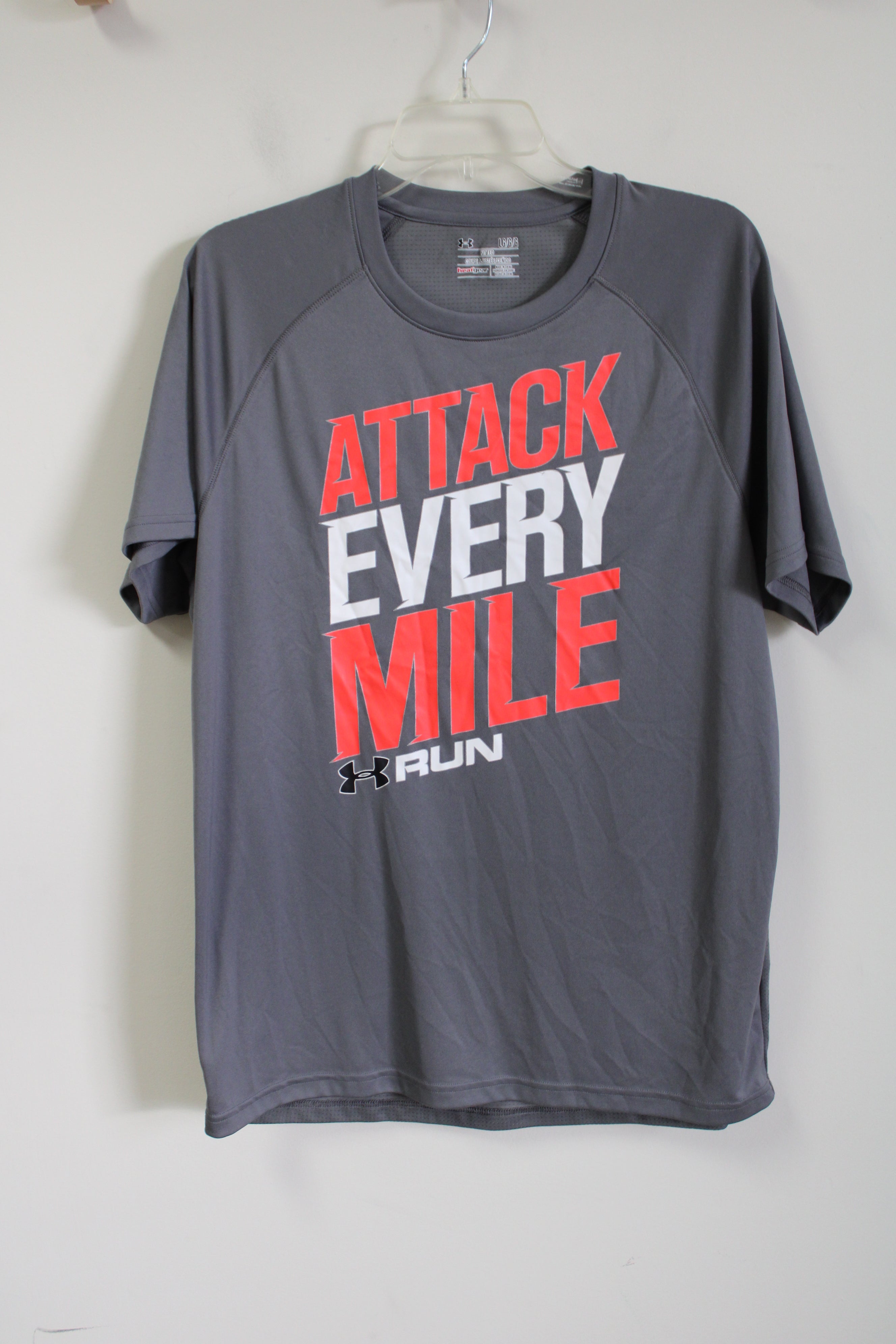 Under Armour Fitted HeatGear Attack Every Mile Shirt | L