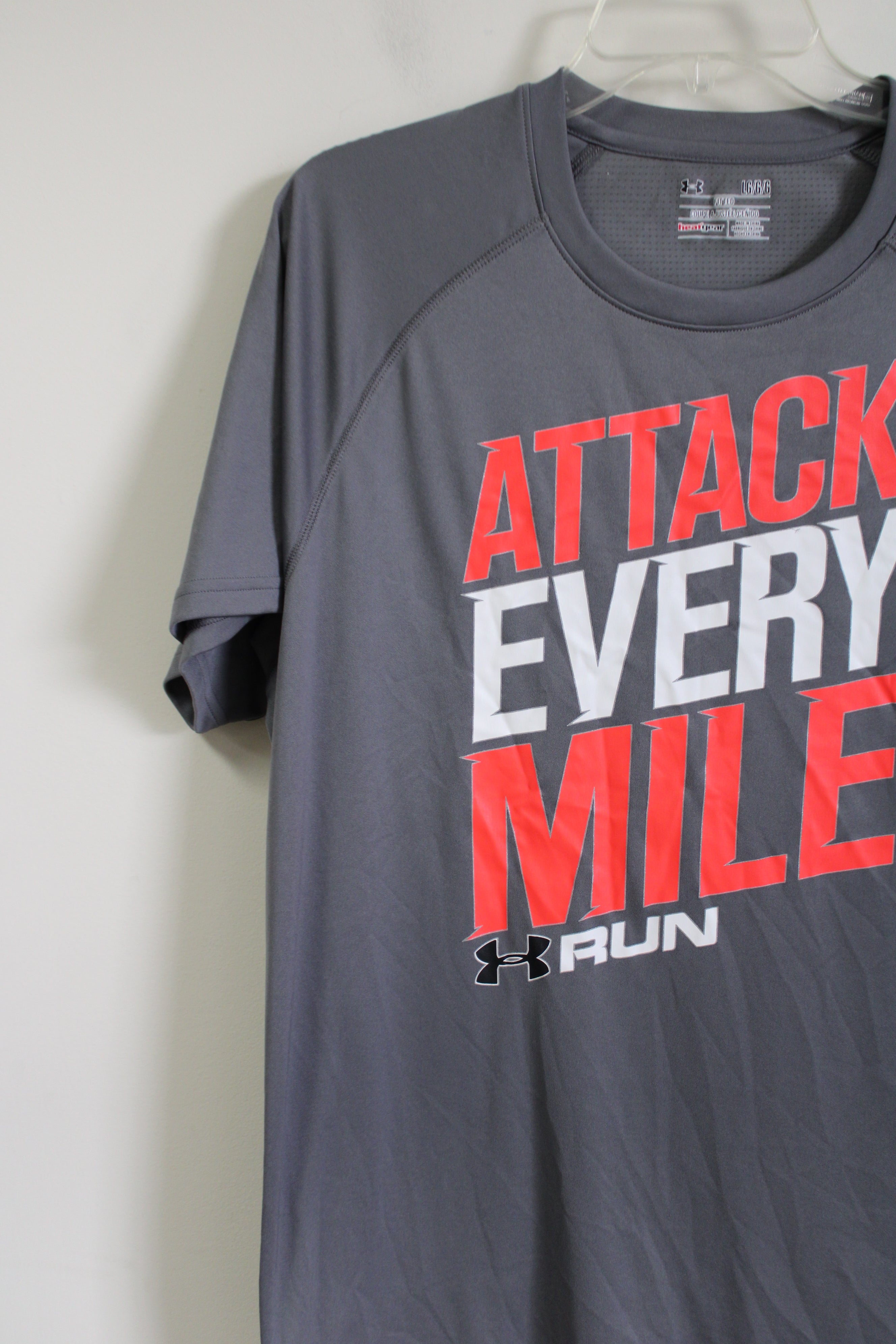 Under Armour Fitted HeatGear Attack Every Mile Shirt | L