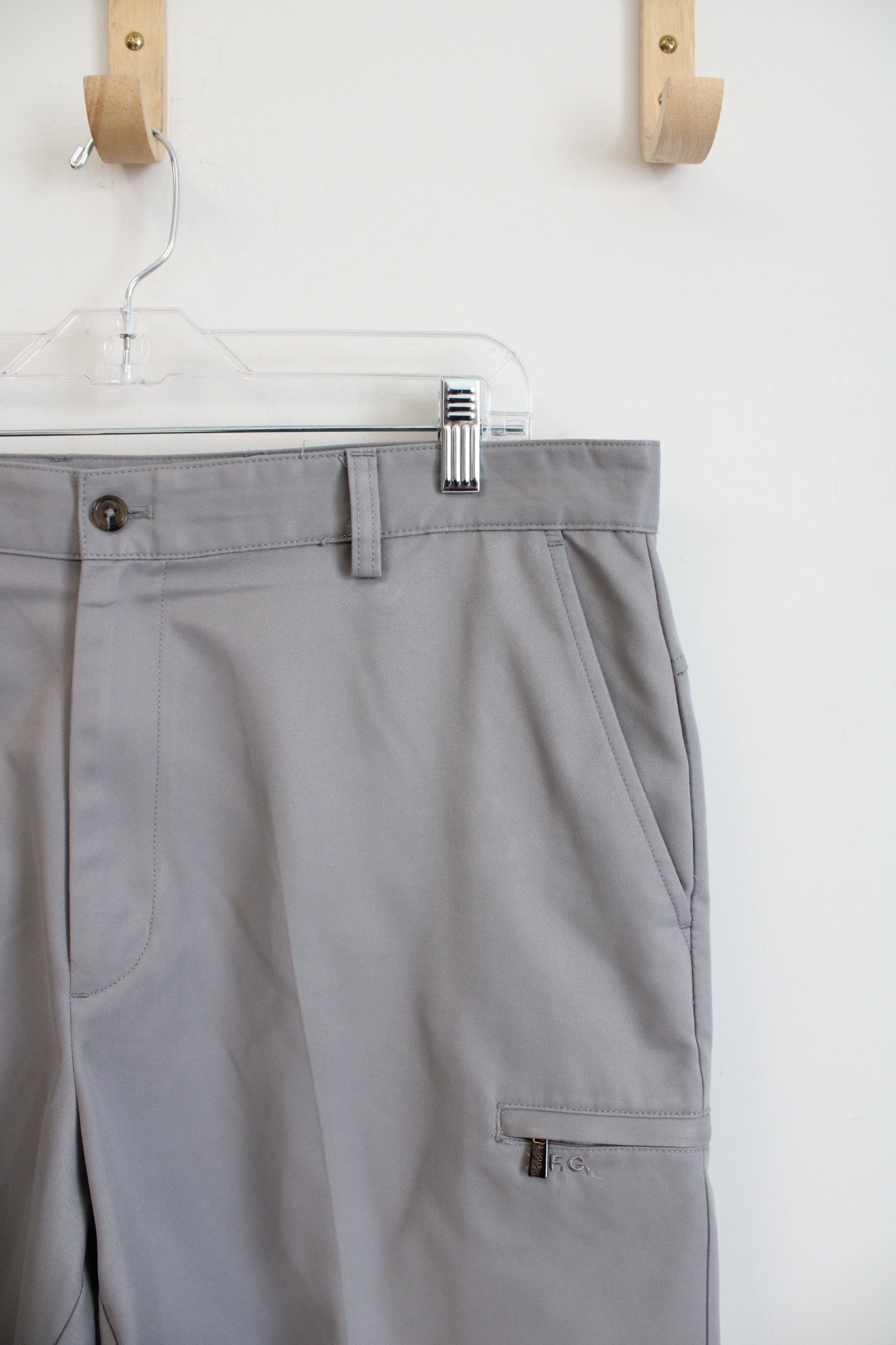 Izod Gray Shorts | 36