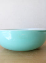 Pyrex #023 1.5 Quart Turquoise Blue Bowl