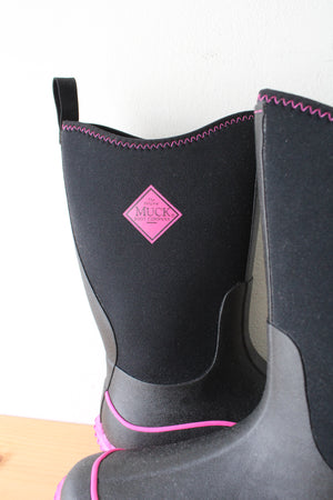 Muck Boot Company Hale Pink & Black Boots | Size 7