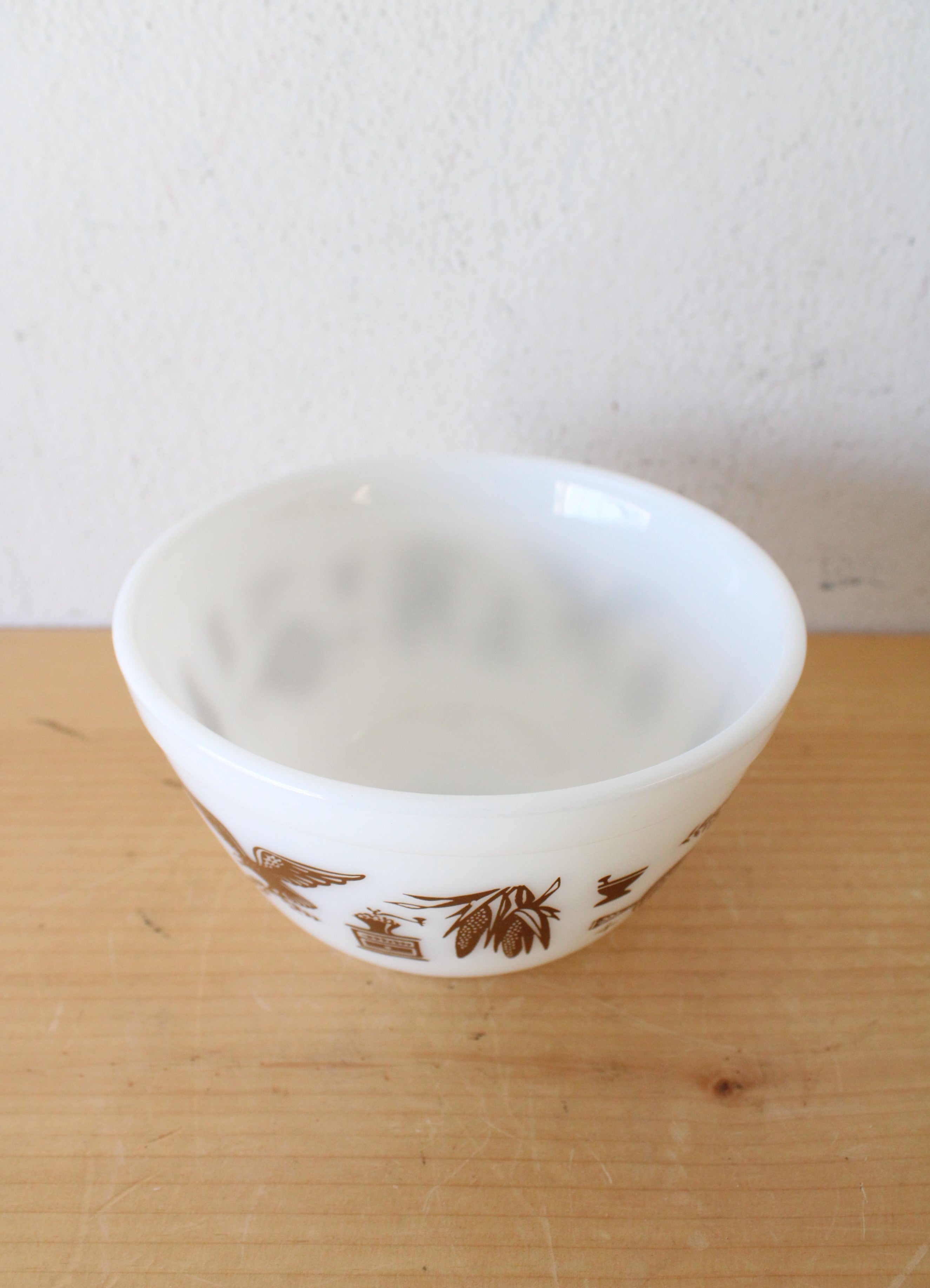 Pyrex #401 1.5 Pint Brown Early American Small Bowl