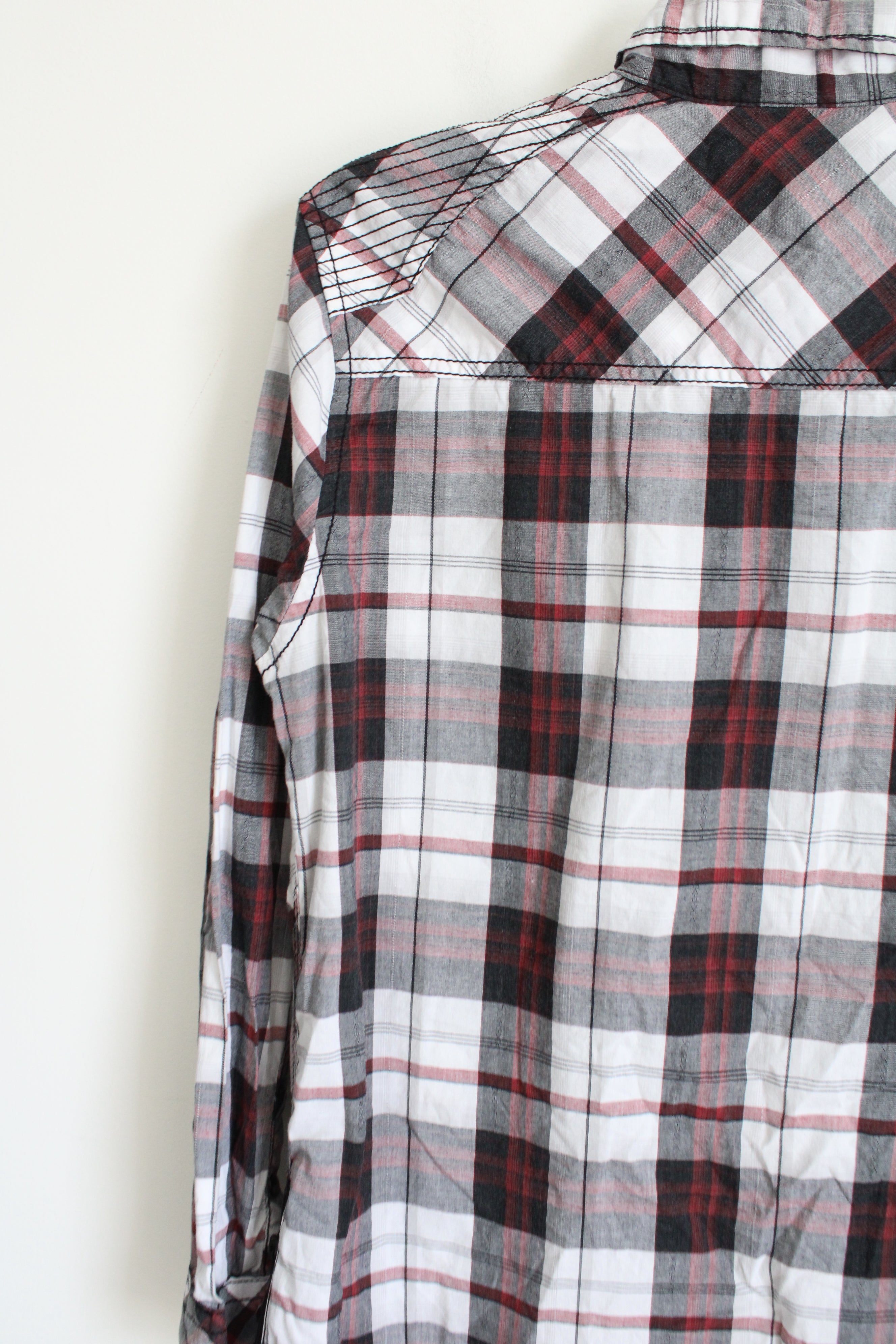 Buckle Standard Fit Black Gray Red Plaid Pearl Snap Shirt | M