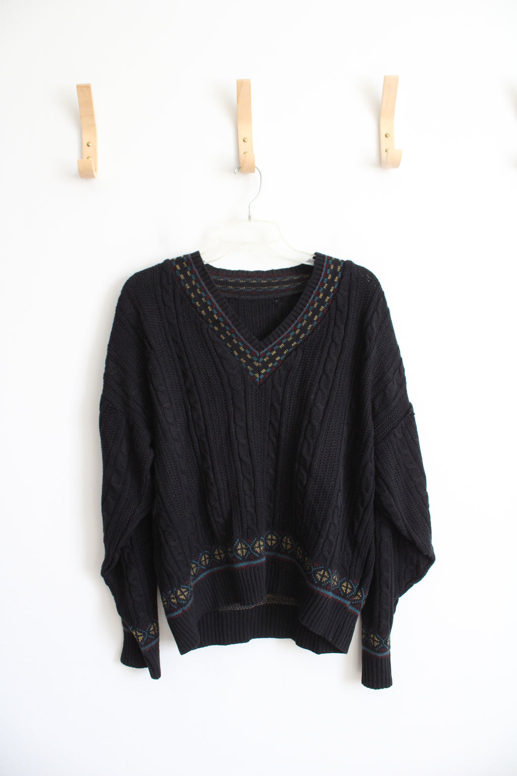 Black Cable Knit Colorful Detailed Stitched V-Neck Sweater | L