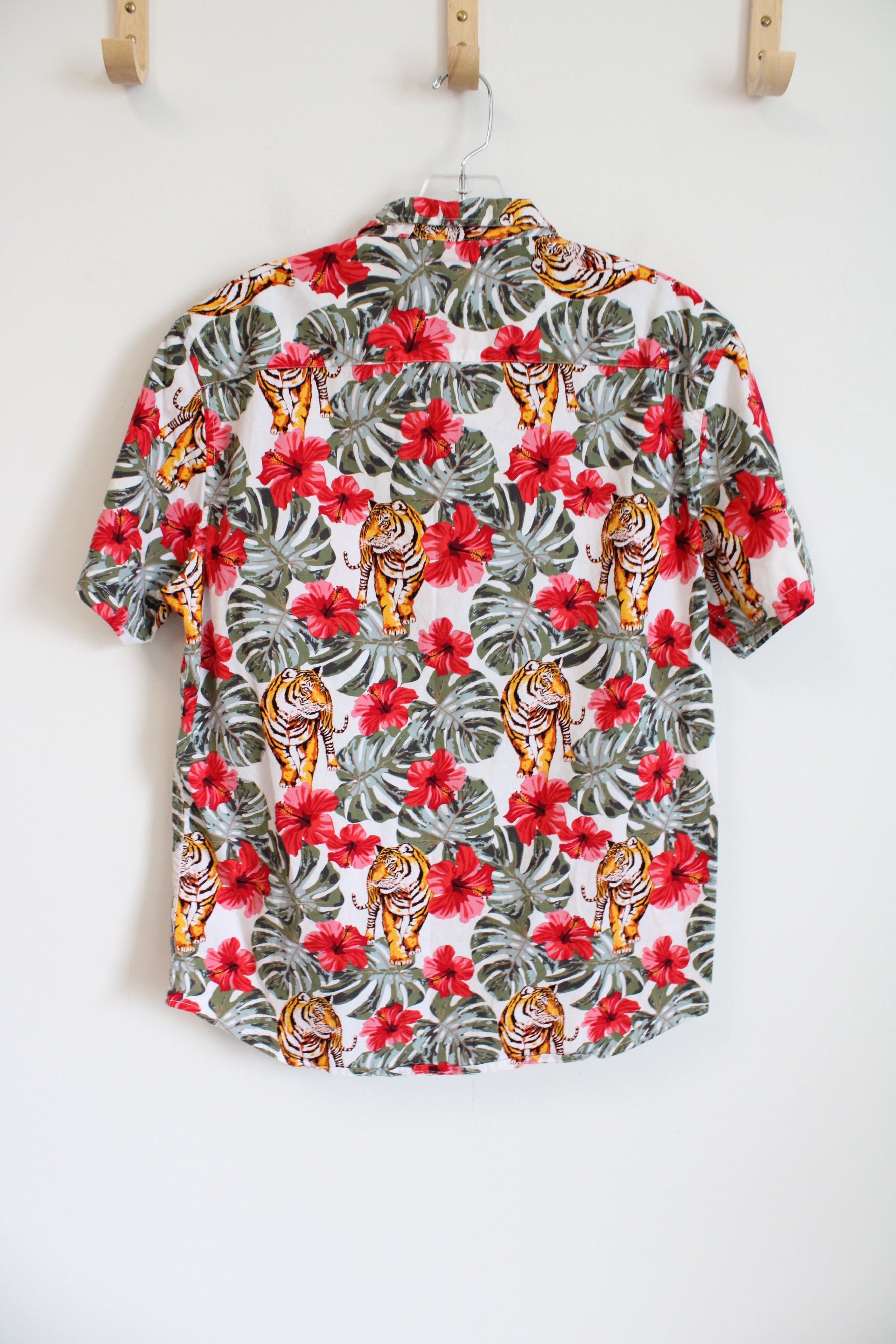 No Boundaries Tiger Monstera Hawaiian Print Shirt | M