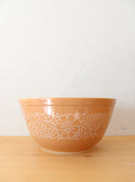 Pyrex 402 Vintage Tan Woodland 1.5 L Bowl