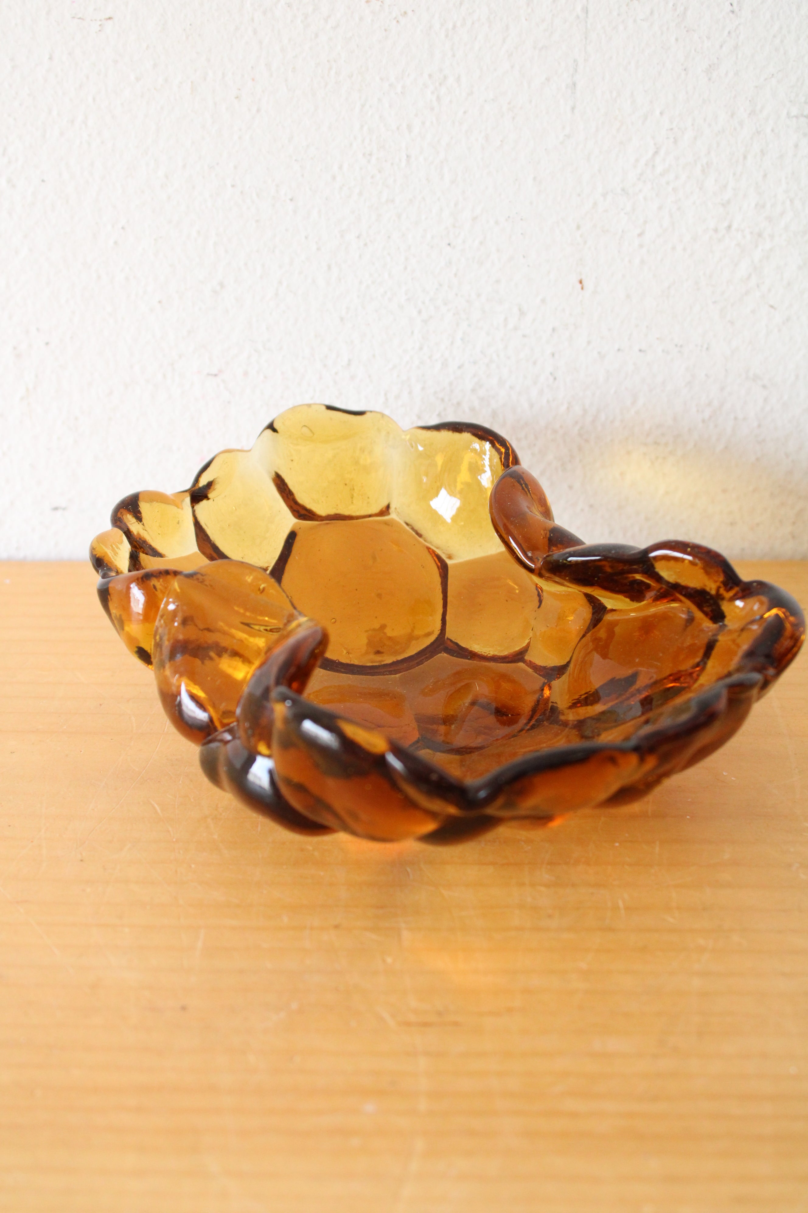 Amber Glass Bubbled Scalloped & Pinched Edge Dish