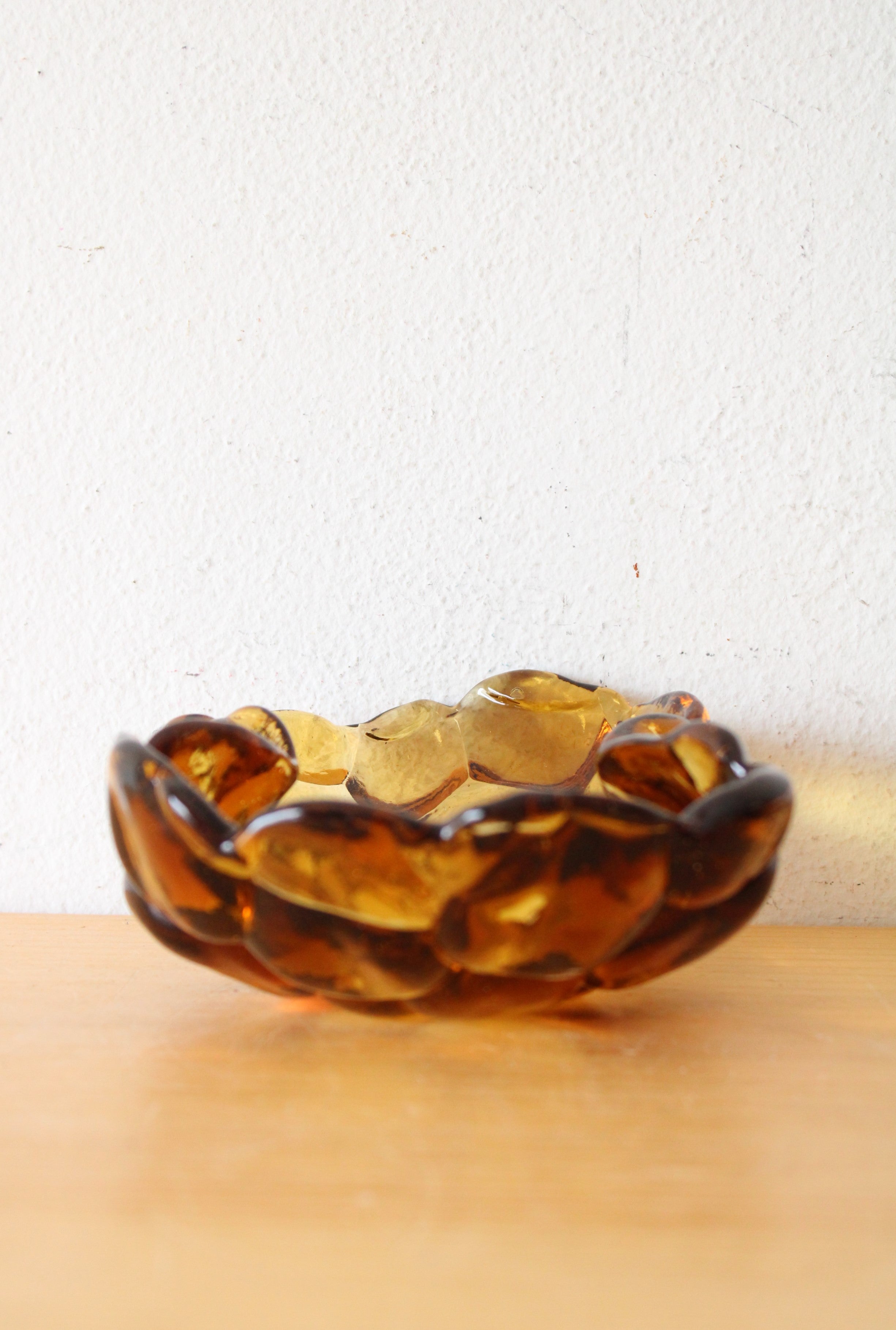 Amber Glass Bubbled Scalloped & Pinched Edge Dish