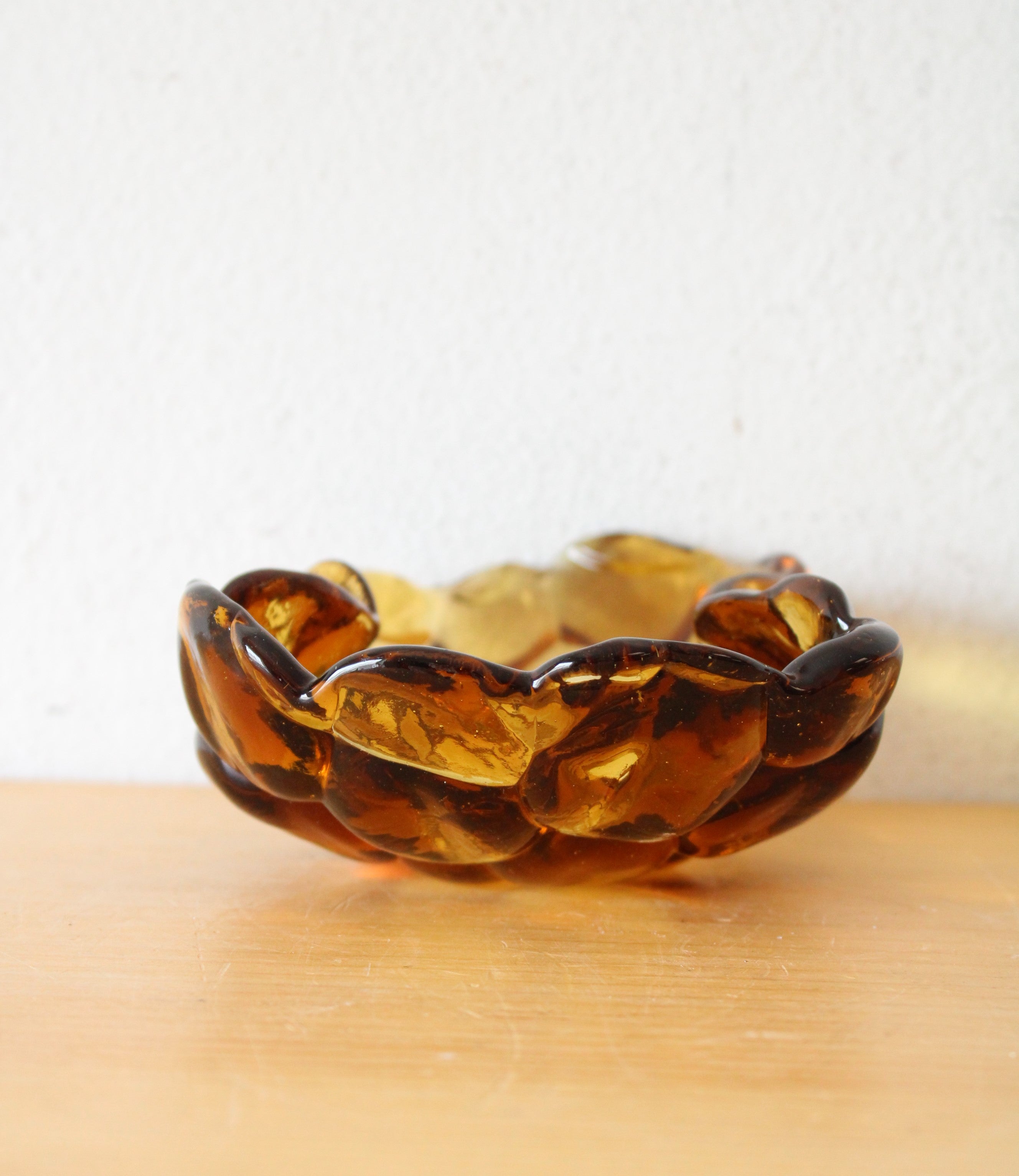 Amber Glass Bubbled Scalloped & Pinched Edge Dish