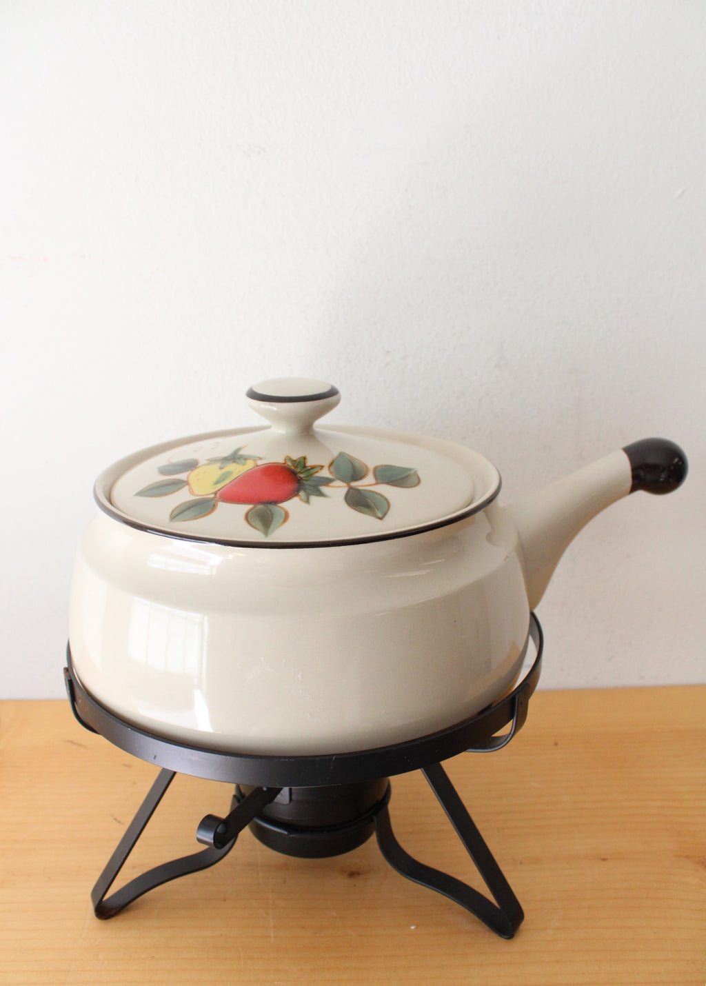 Stoneware Strawberries Round Covered Casserole Dish & Warmer Stand