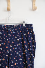 St. John's Bay Navy Floral Capri Pants | 10