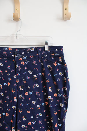 St. John's Bay Navy Floral Capri Pants | 10