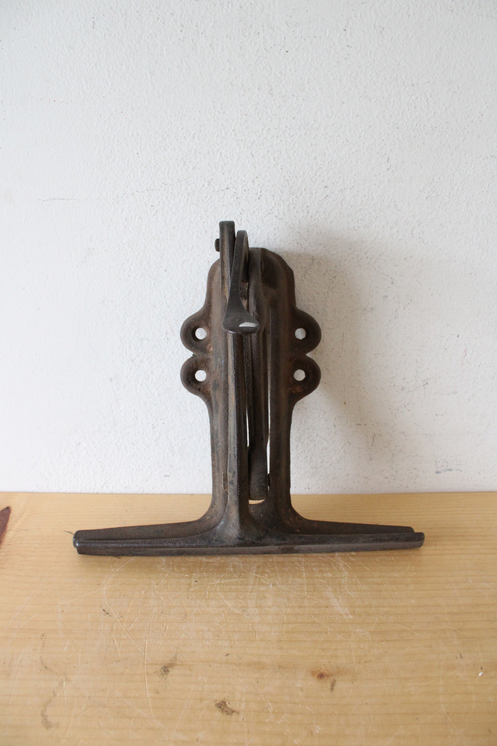 Vintage Cast Iron Saw Sharpening Wall Mount Clamping Tool