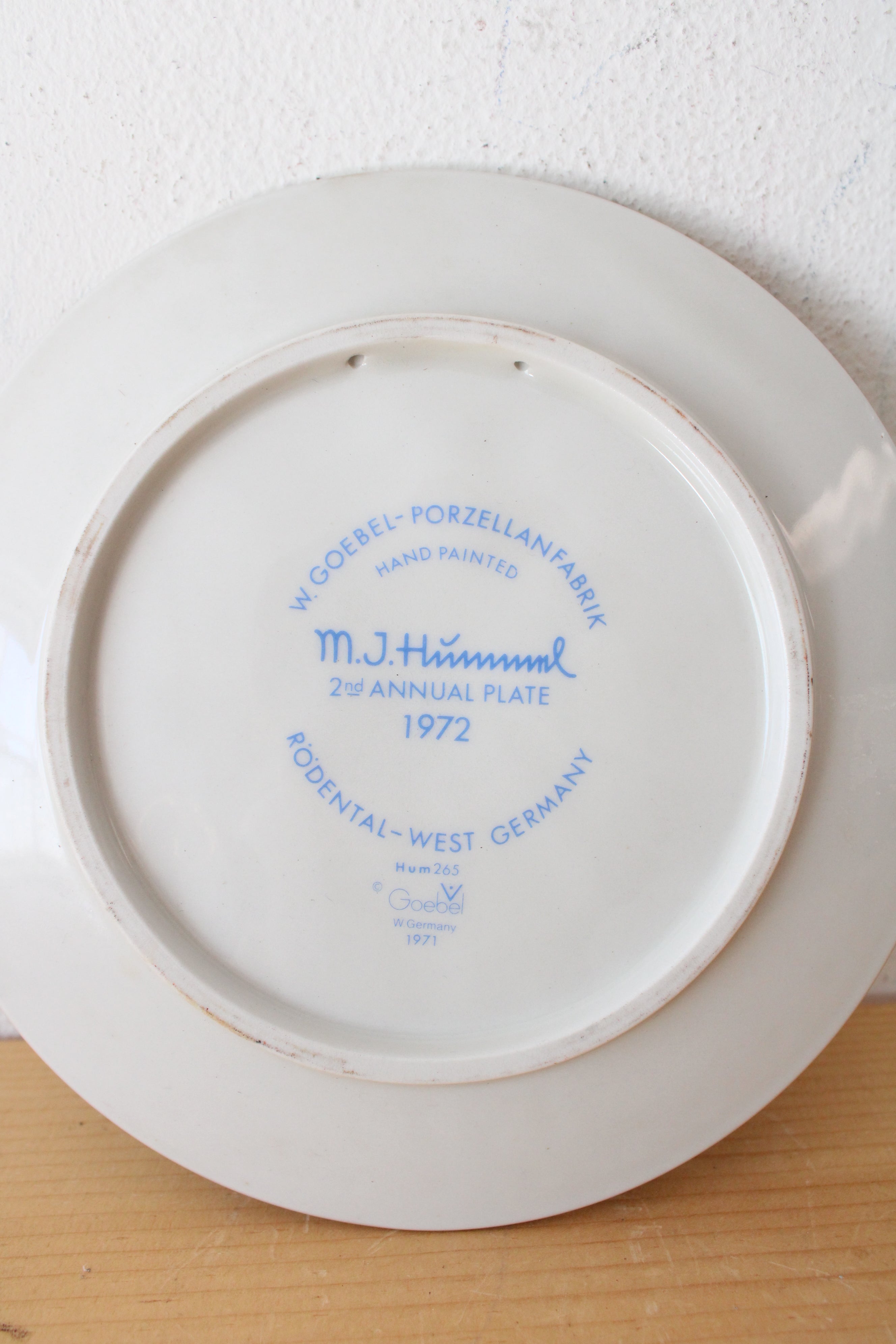 Goebel M.J. Hummel 1972 Boy With Horn 2nd Annual Decorative Plate