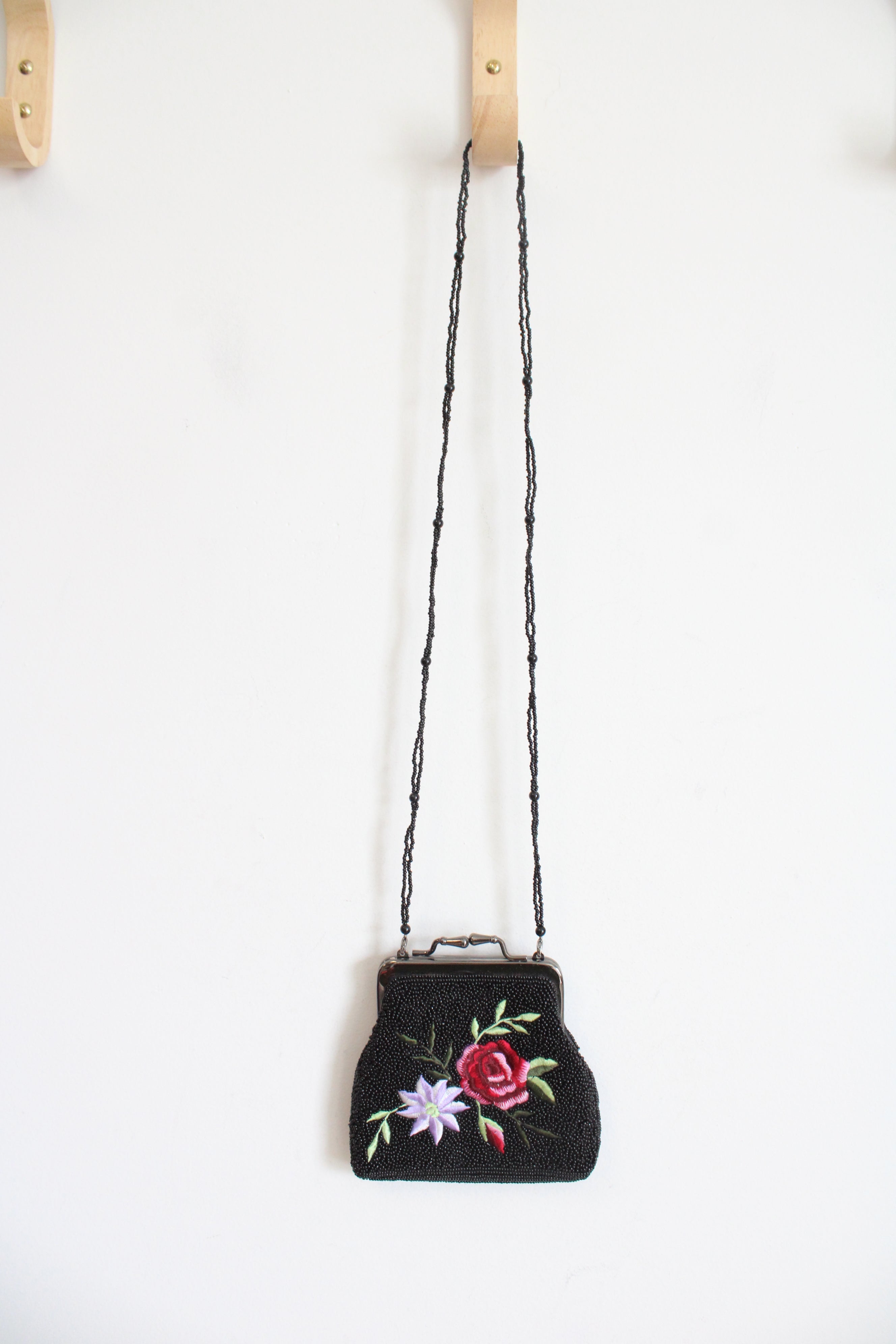 Vintage Embroidered Floral & Beaded Purse