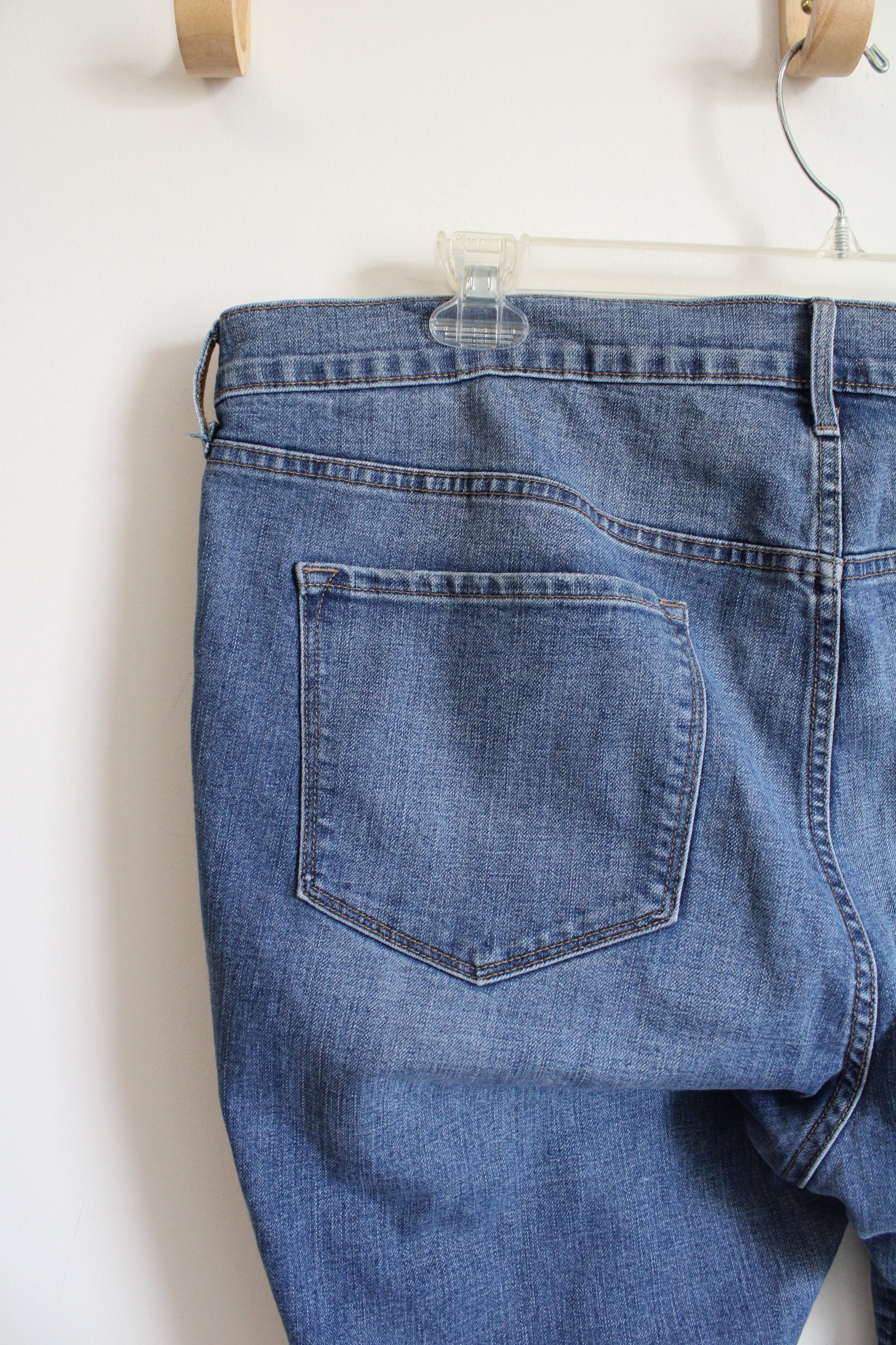 Old Navy Original Mid-Rise Jeans | 18 Short