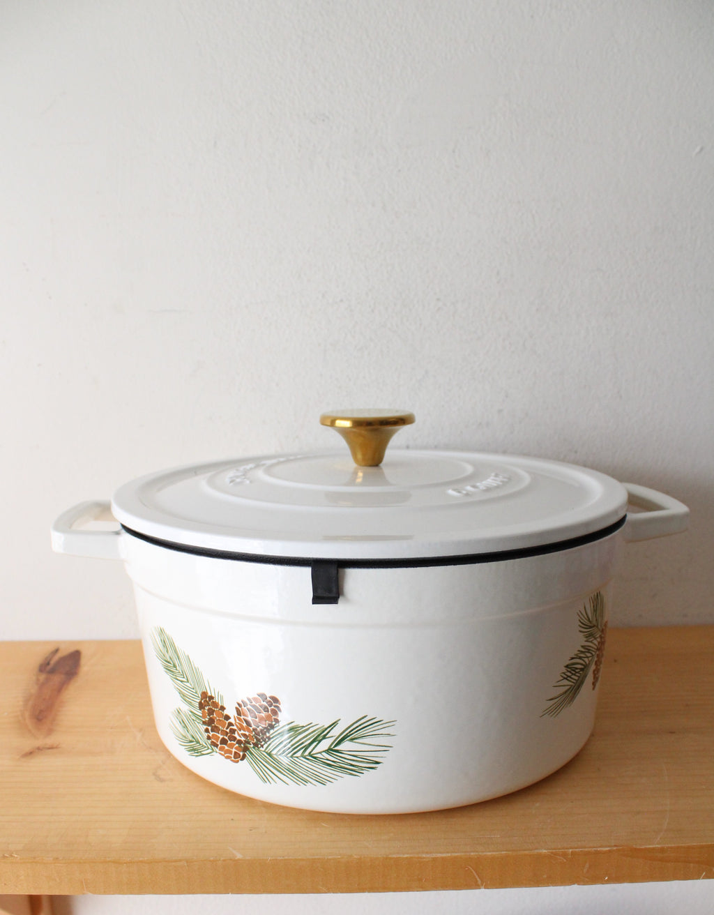 Martha Stewart Pine Cone Enamel 6 Quart Cast Iron Dutch Oven