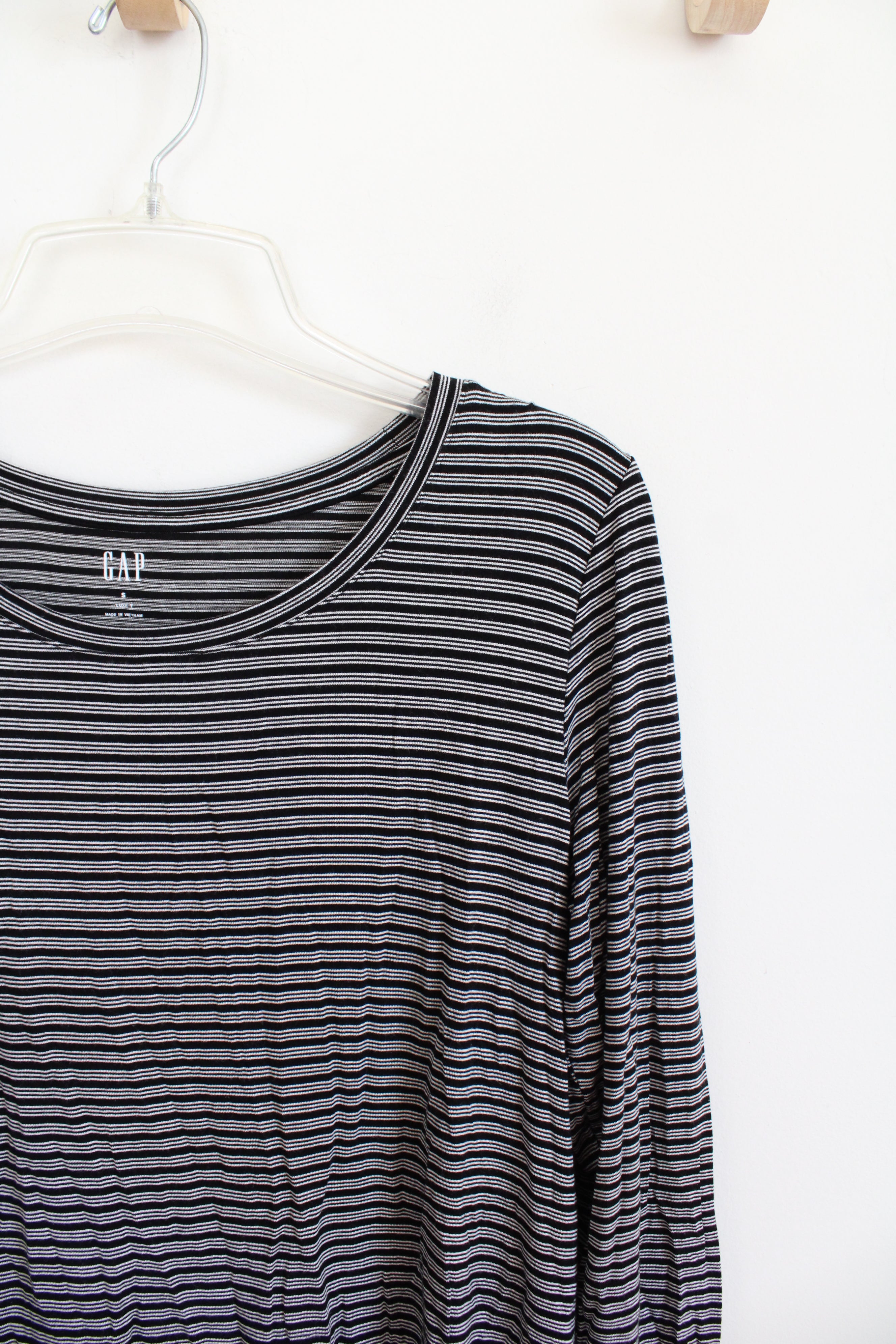 Gap Luxe T Black & White Striped Long Sleeved Top | S