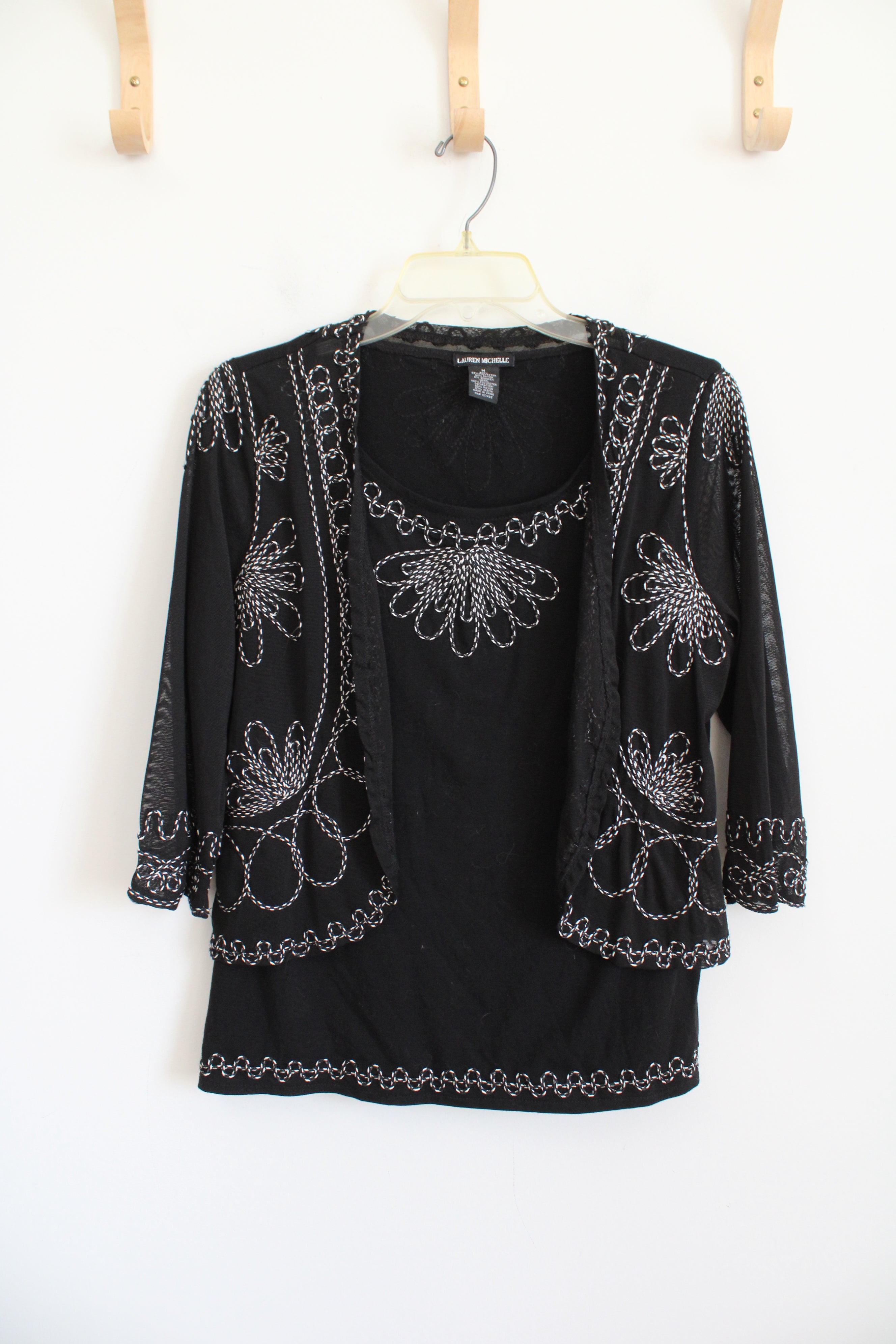 Lauren Michelle Flower Stitched Black & White Top | M