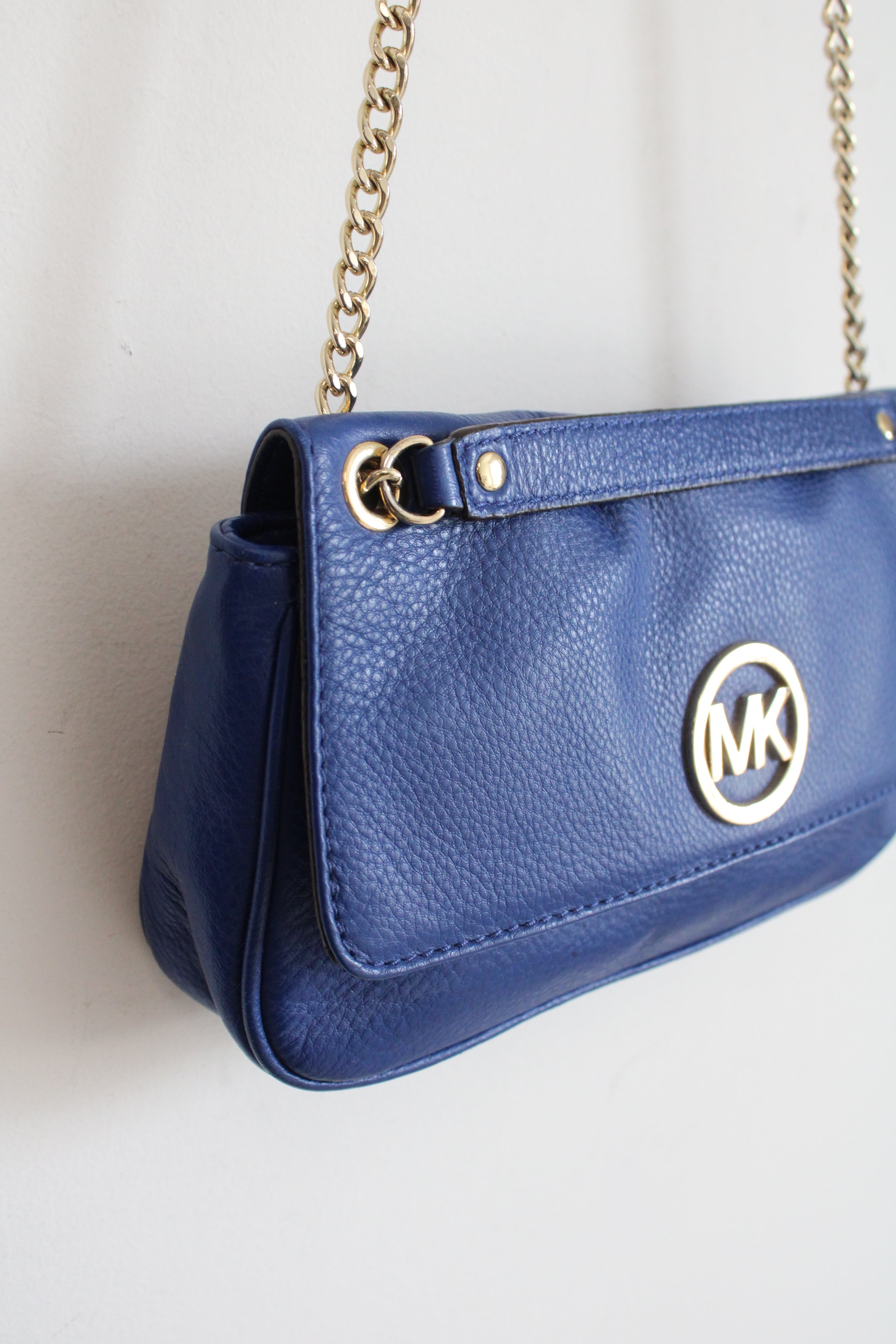 MICHAEL Michael Kors Blue Pebble Leather Gold Chain Fulton Blue Shoulder Bag Purse