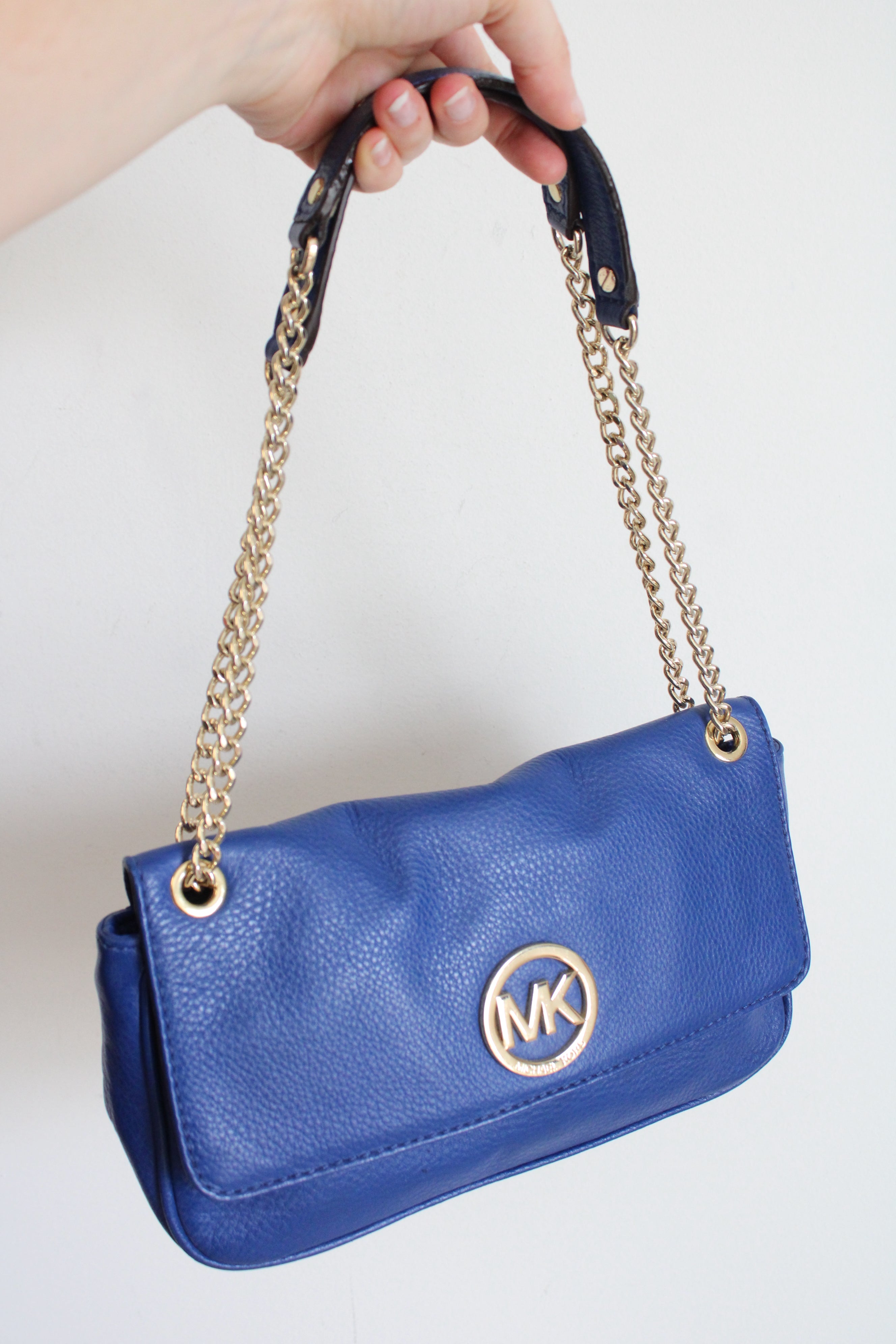 MICHAEL Michael Kors Blue Pebble Leather Gold Chain Fulton Blue Shoulder Bag Purse