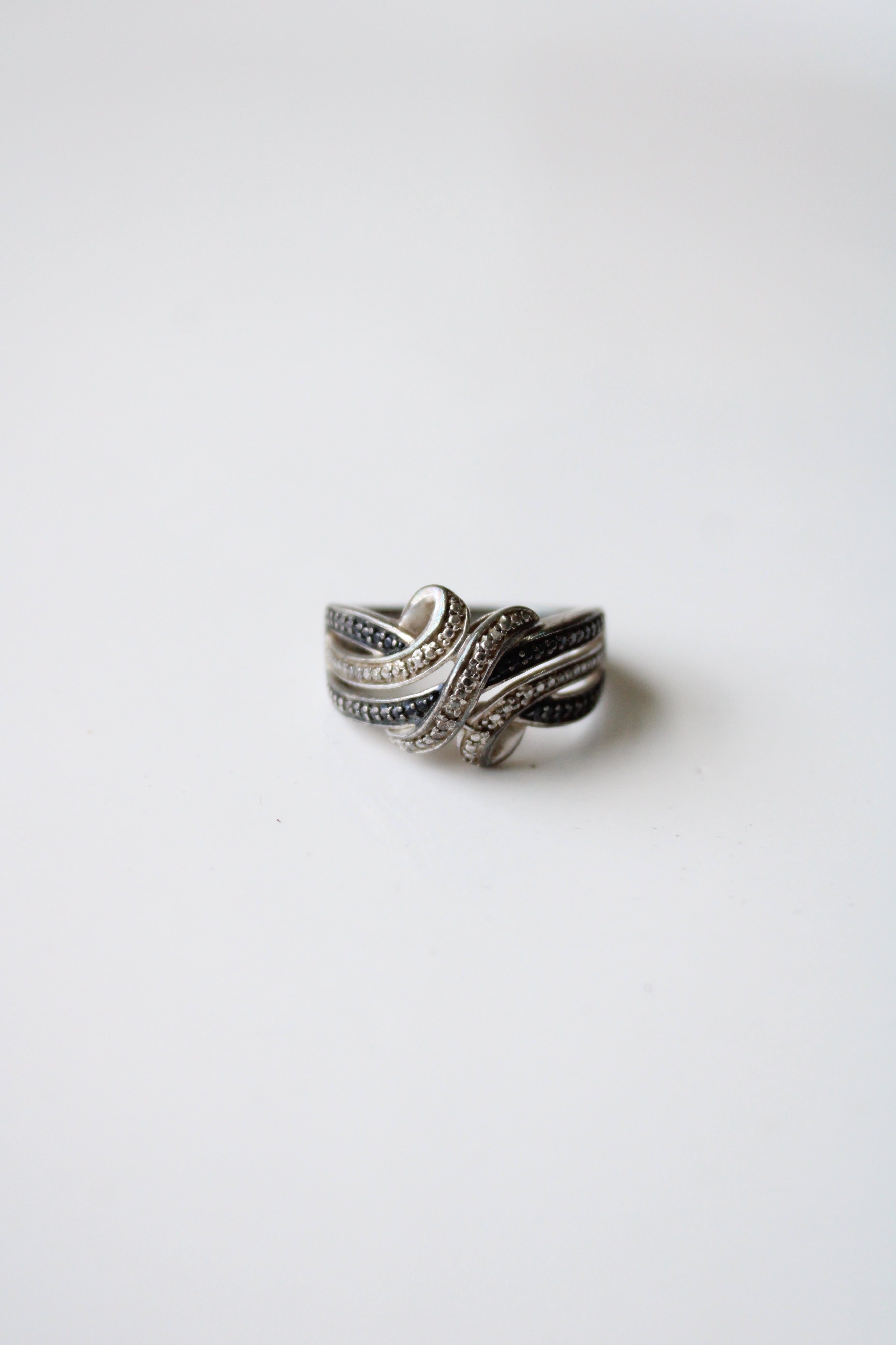 Clear & Black Stone Knot Sterling Silver Ring | Size 7