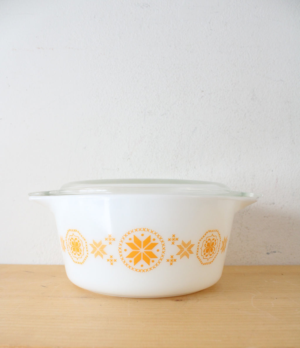 Pyrex Vintage Town & Country Orange #474-B 1.5 Quart Covered Casserole Dish