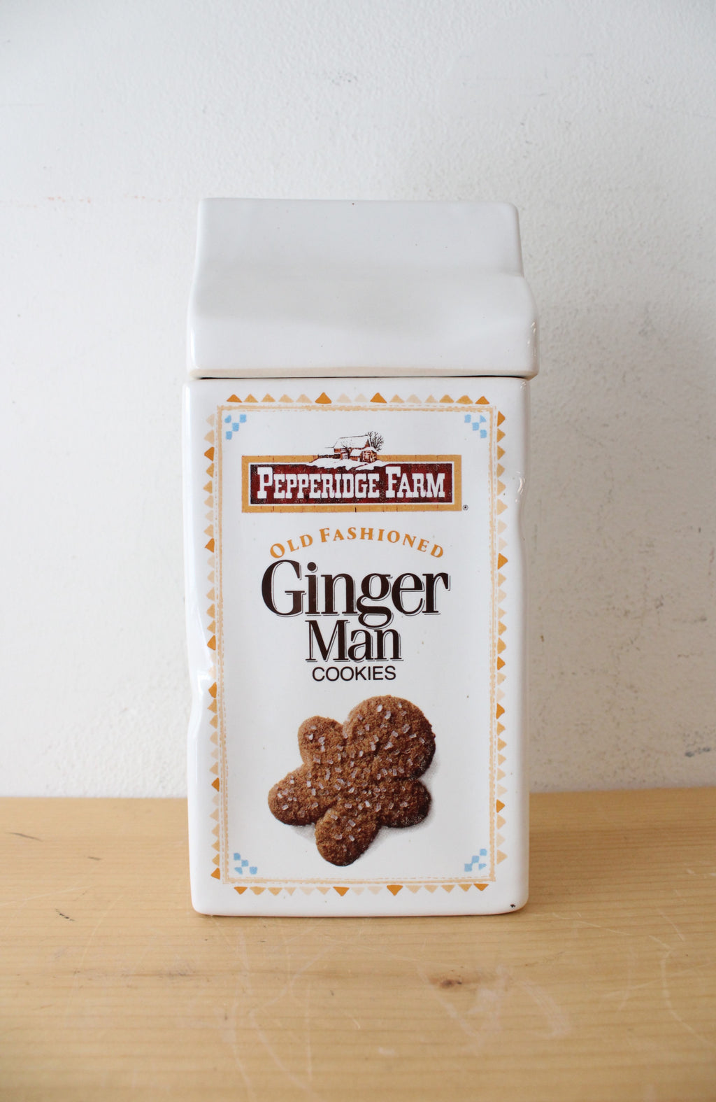 Pepperidge Farm Vintage Old Fashioned Gingerman Cookies & Chocolate Chip Cookies Ceramic Cookie Jar