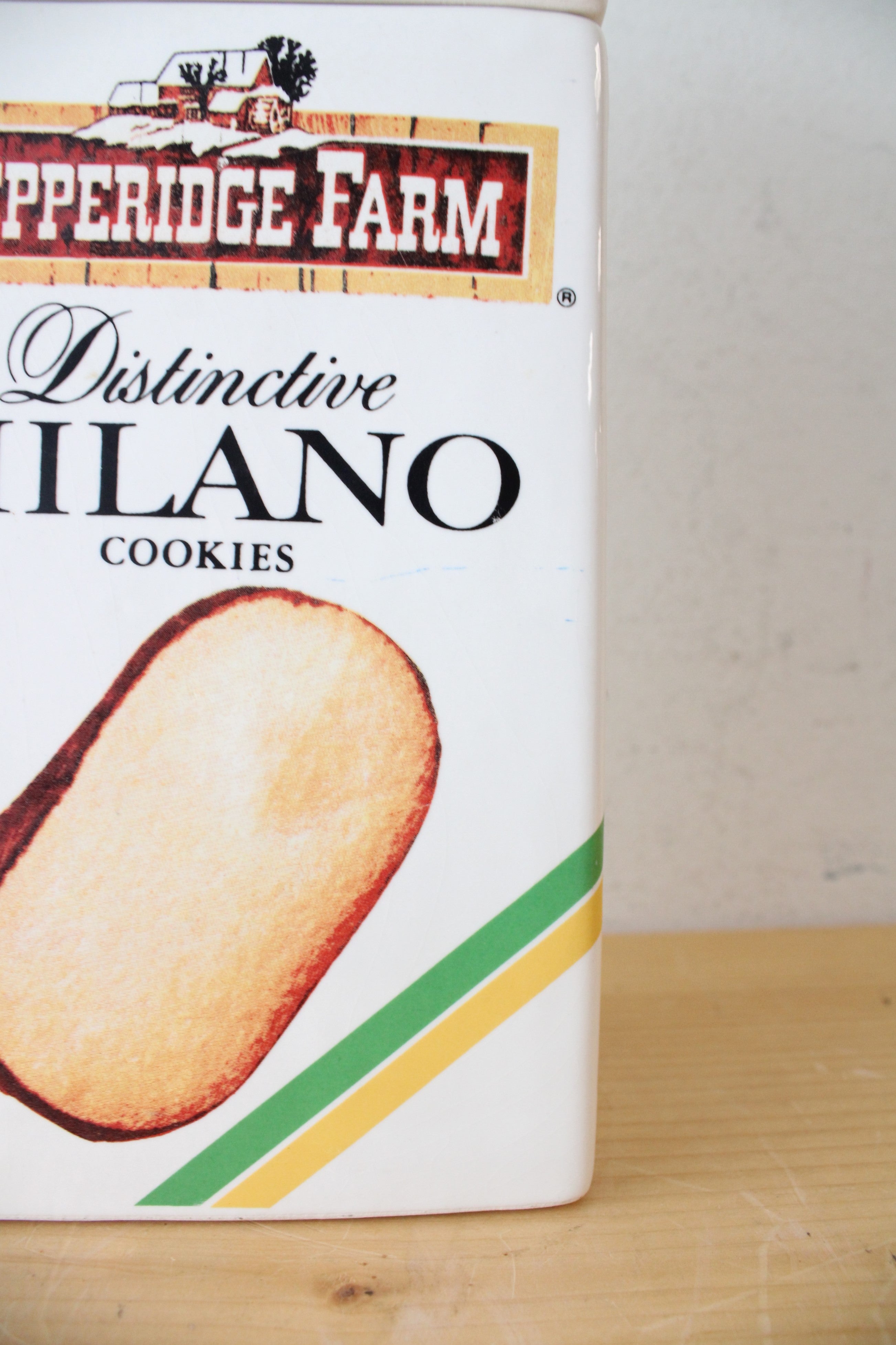 Pepperidge Farm Vintage Distinctive Milano Cookies Jar