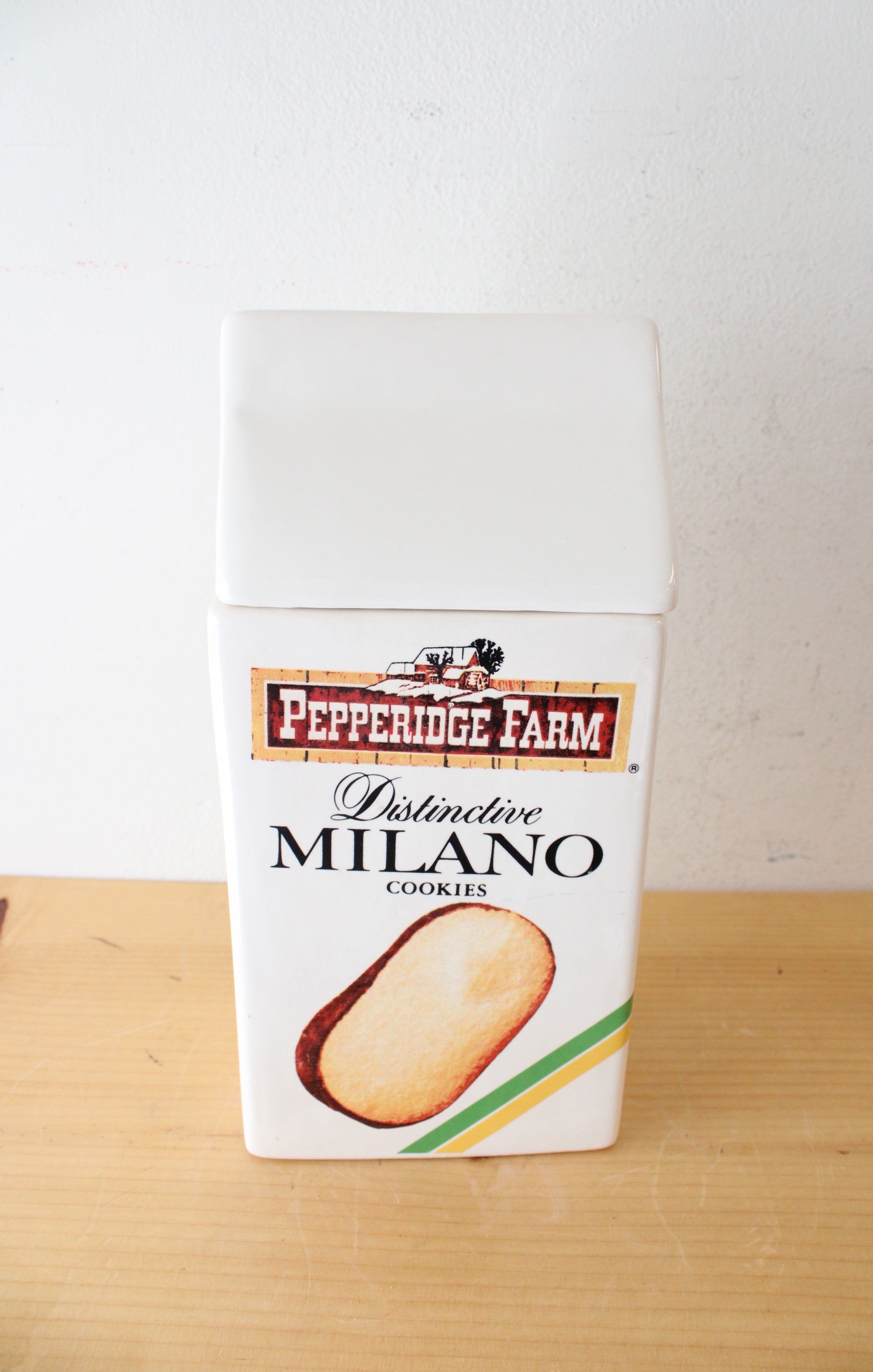 Pepperidge Farm Vintage Distinctive Milano Cookies Jar