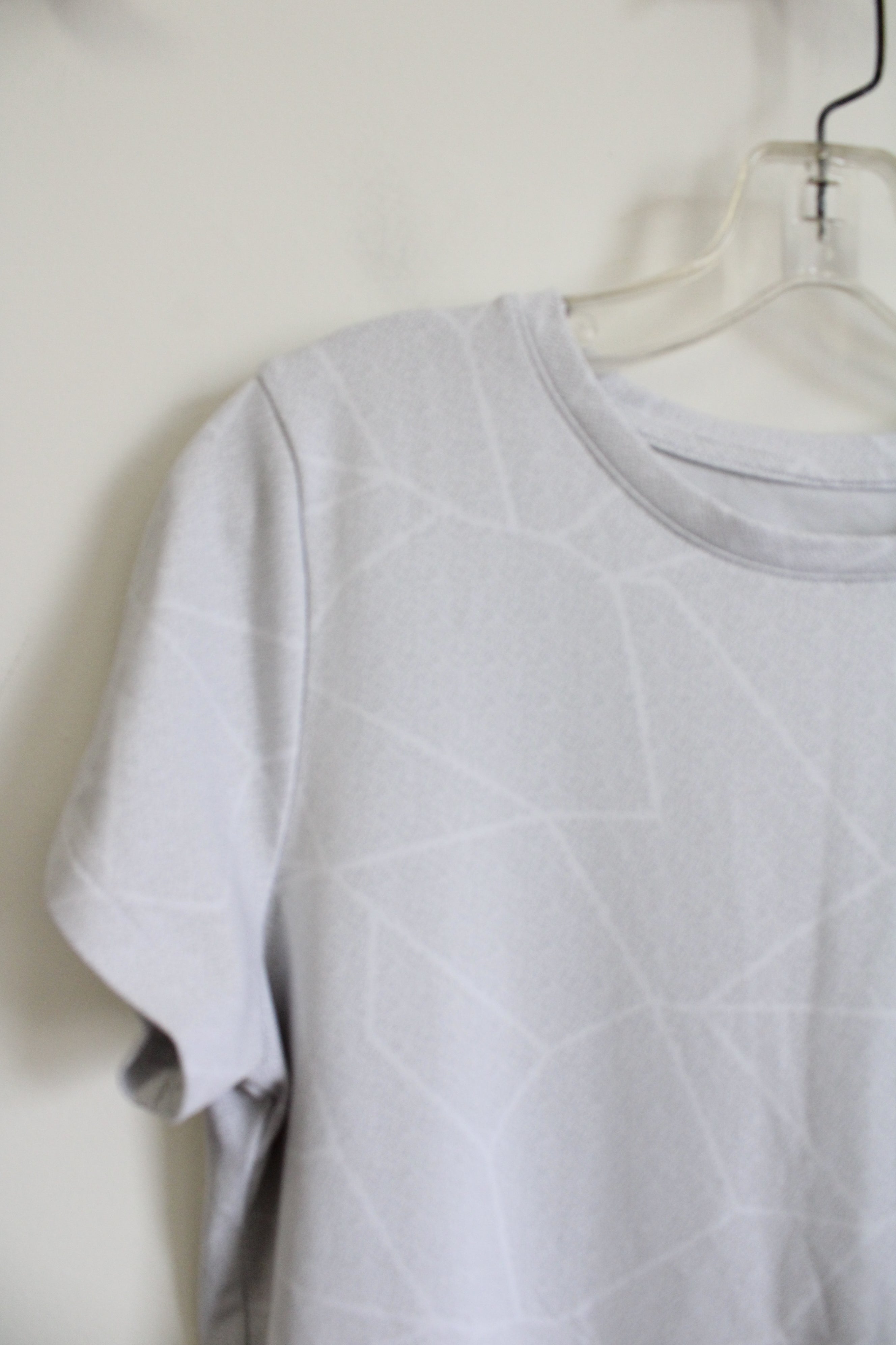 Under Armour Gray White Patterned Top | L